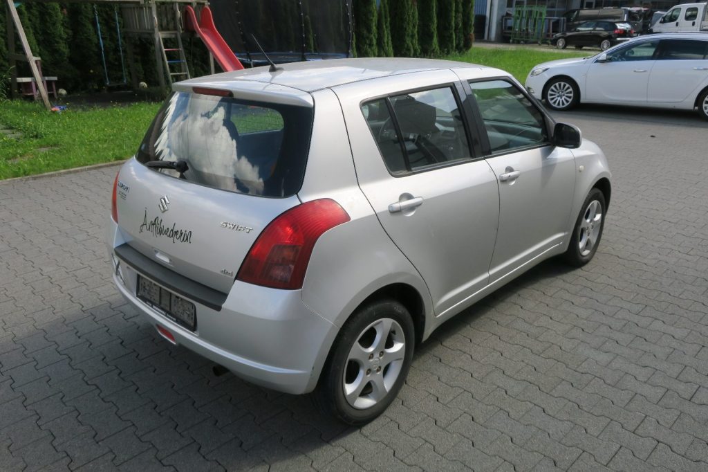 SUZUKI SWIFT 1.3 GL Top 4WD, Benzin, Occasion / Gebraucht, Handschaltung - 2