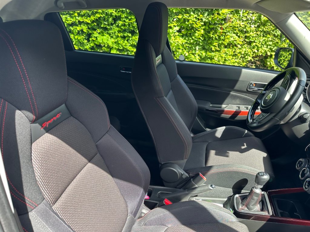 SUZUKI SWIFT 1.4 T Sport Compact Top Hybrid, Mild-Hybrid Petrol/Electric, Second hand / Used, Manual - 4