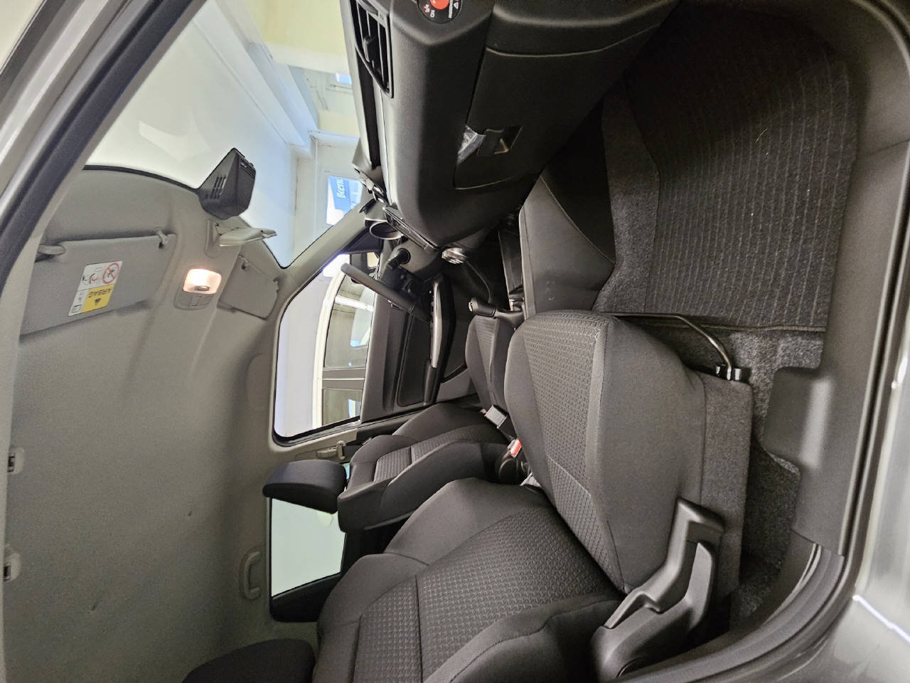 SUZUKI Swift 1.2 Compact Top Hybrid 4x4, Hybride Léger Essence/Électricité, Voiture de démonstration, Manuelle - 2