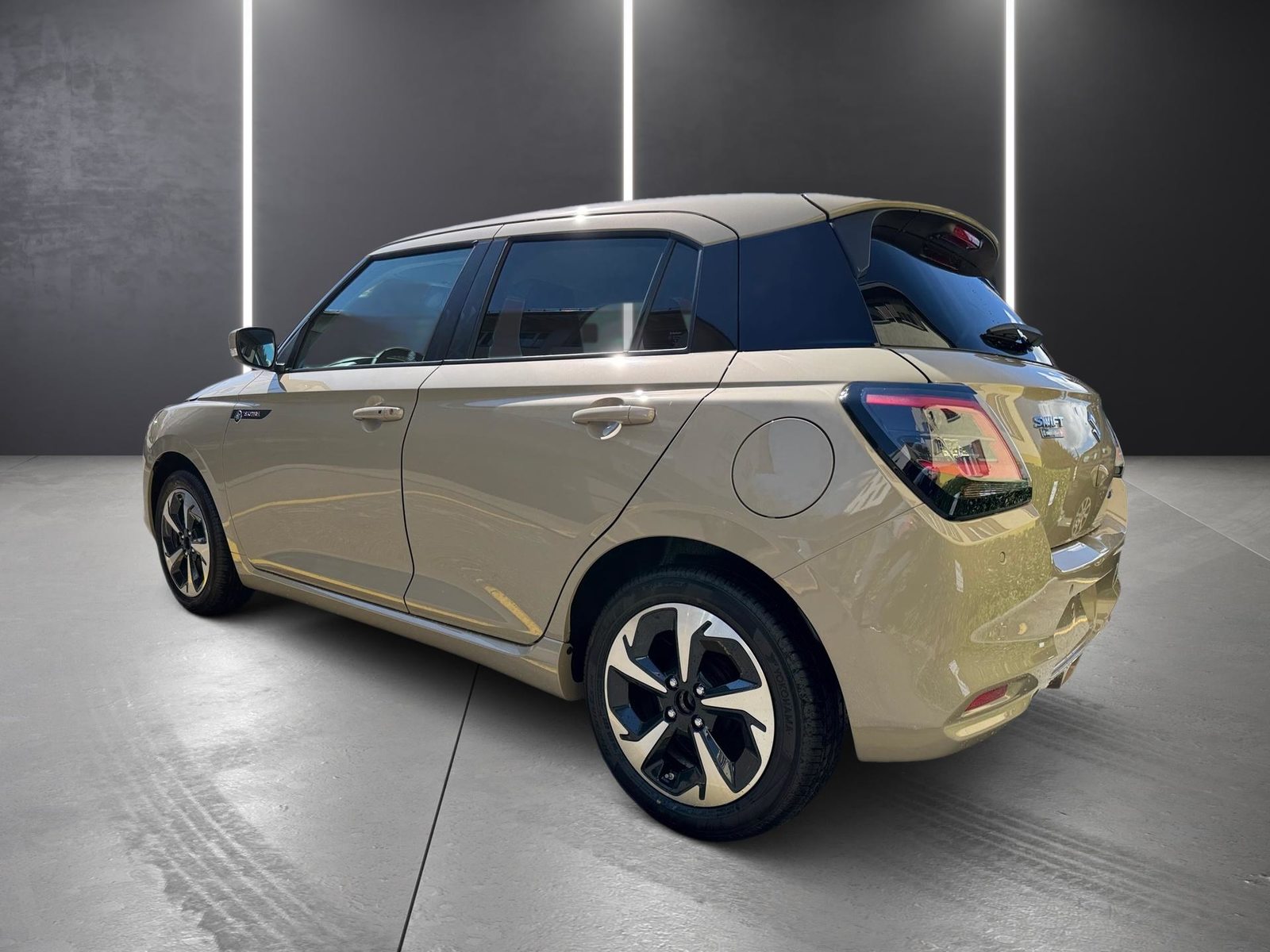 SUZUKI Swift 1.2 Sakura Top Hybrid, Hybride Léger Essence/Électricité, Voiture de démonstration, Automatique - 4