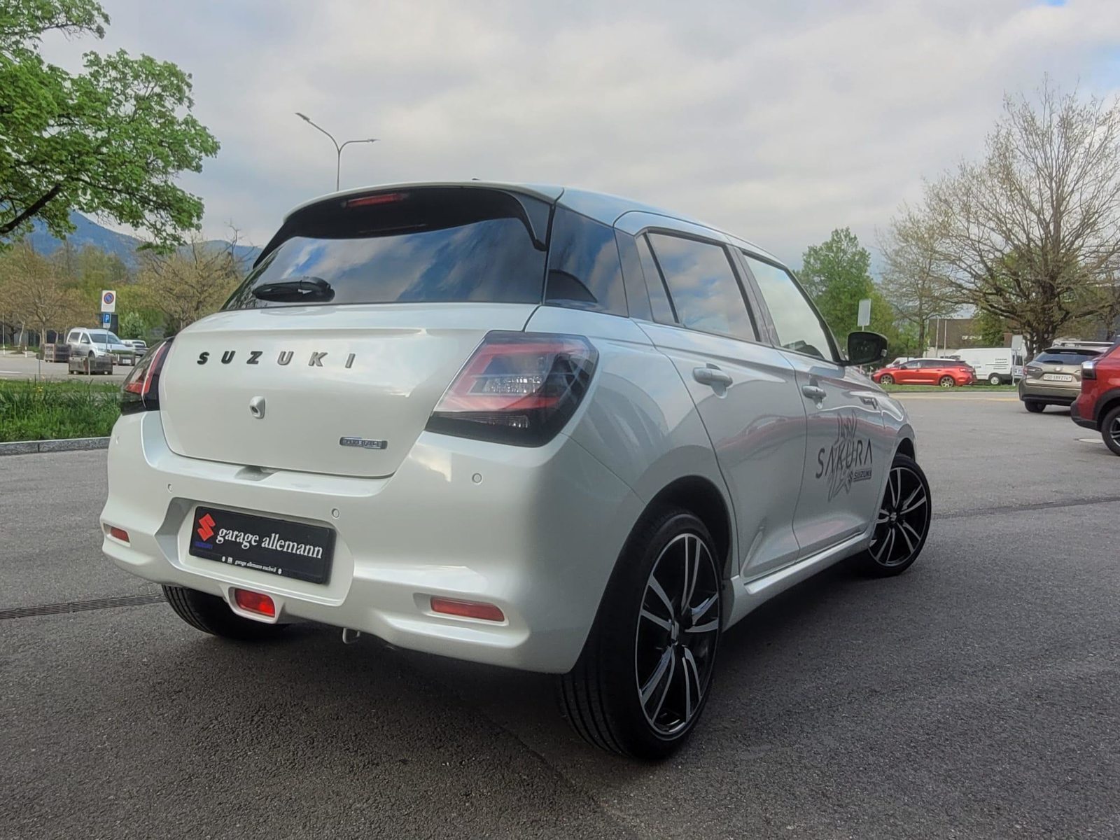 SUZUKI Swift 1.2 Sakura Top Hybrid, Mild-Hybrid Benzin/Elektro, Vorführwagen, Automatik - 3