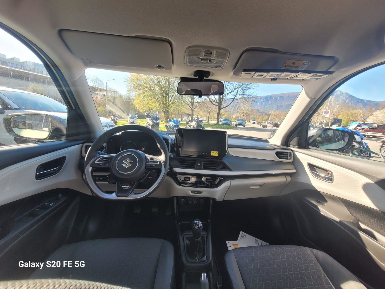 SUZUKI Swift 1.2 Tradizio Hybrid 4x4, Mild-Hybrid Benzin/Elektro, Vorführwagen, Handschaltung - 5