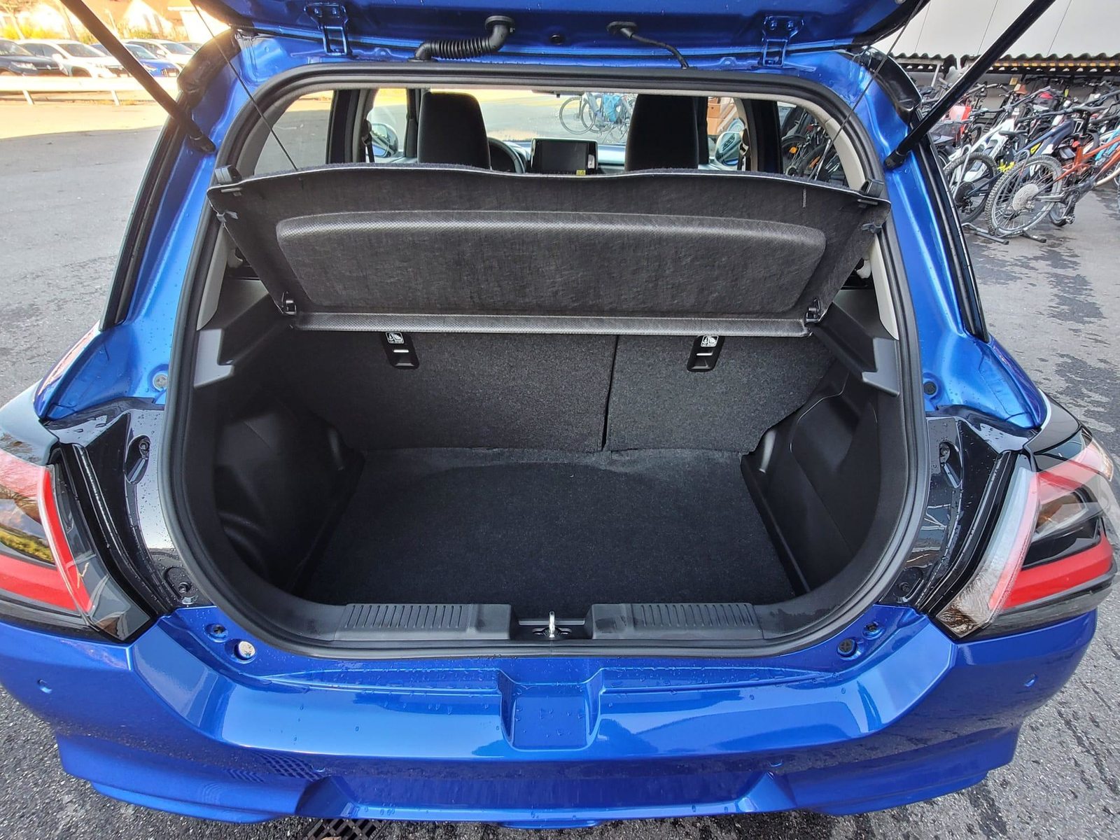 SUZUKI Swift 1.2 Compact+ Hybrid, Mild-Hybrid Petrol/Electric, Ex-demonstrator, Automatic - 5