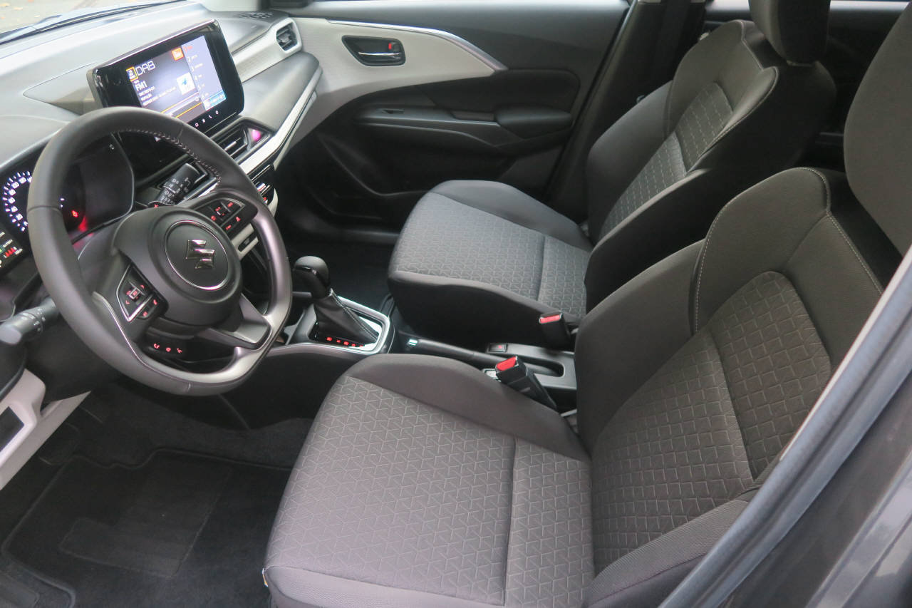 SUZUKI Swift 1.2 Compact Top Hybrid CVT, Mild-Hybrid Petrol/Electric, Ex-demonstrator, Automatic - 4