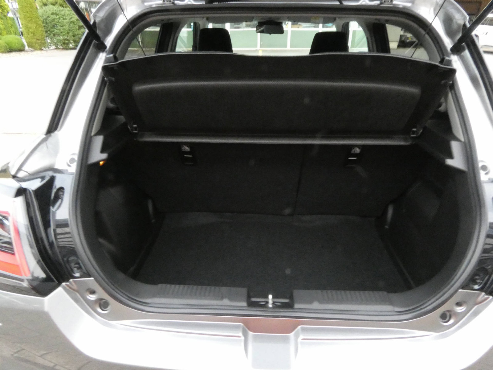 SUZUKI Swift 1.2 Sakura Top Hybrid 4x4, Hybride Léger Essence/Électricité, Voiture de démonstration, Manuelle - 7
