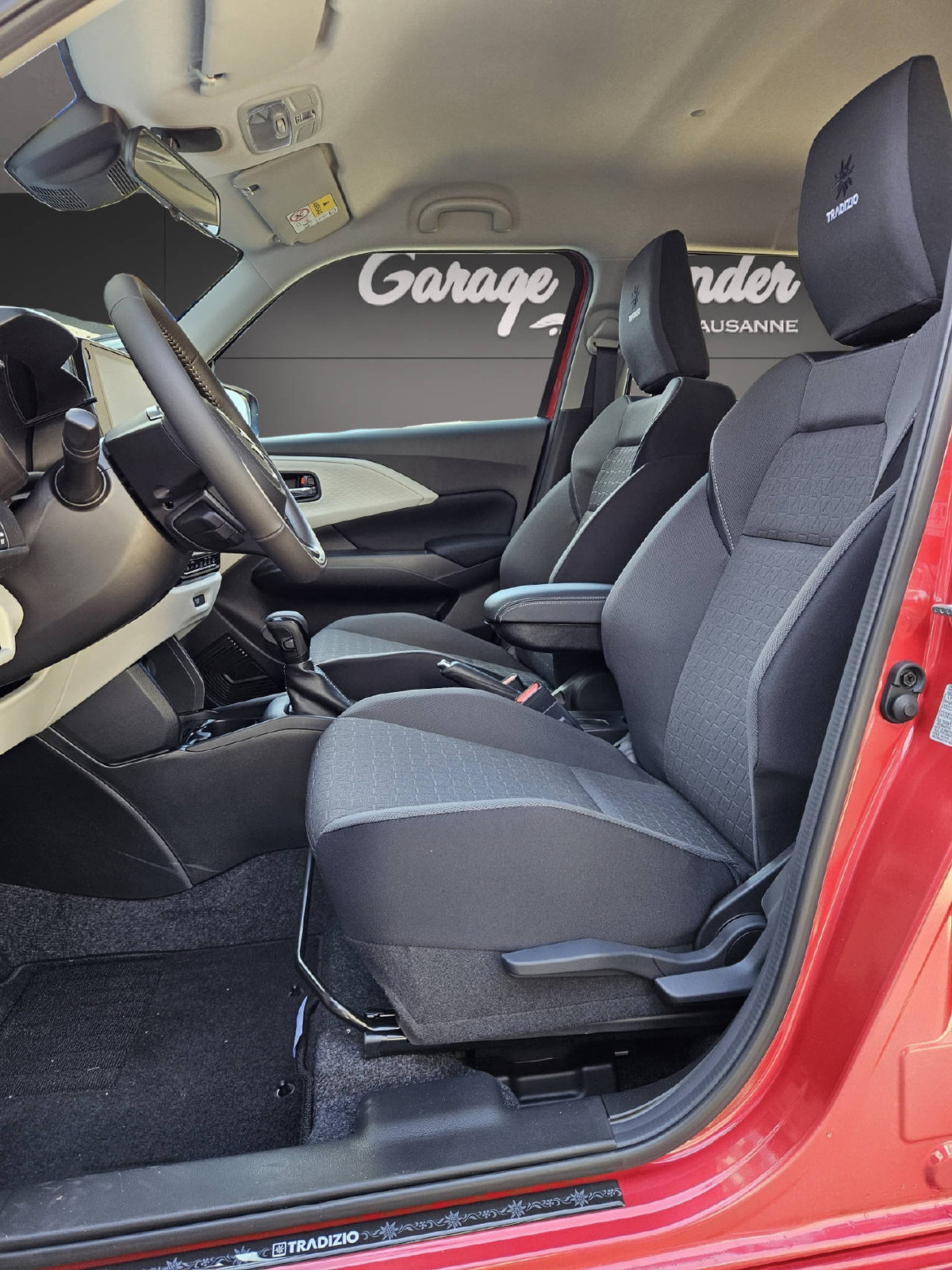 SUZUKI Swift 1.2 Compact+ Hybrid, Mild-Hybrid Benzin/Elektro, Vorführwagen, Automatik - 2