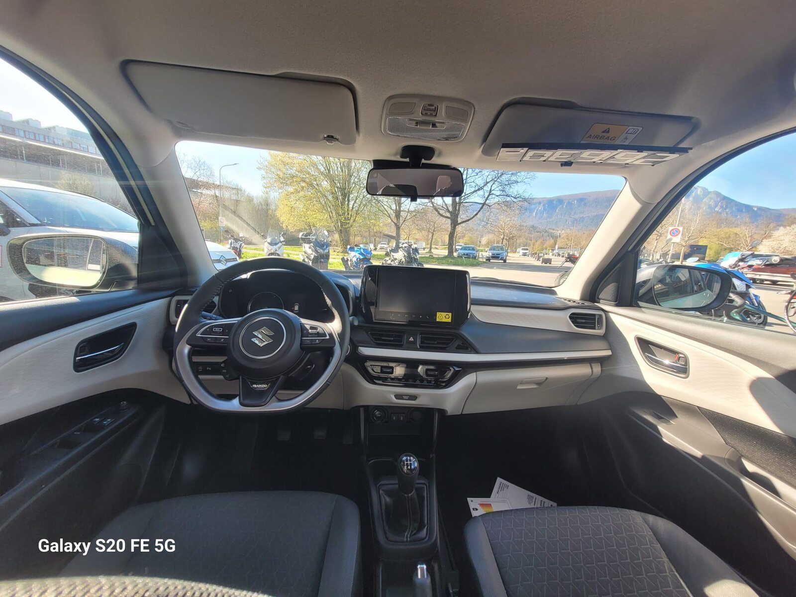 SUZUKI Swift 1.2 Tradizio Hybrid 4x4, Mild-Hybrid Benzin/Elektro, Vorführwagen, Handschaltung - 5