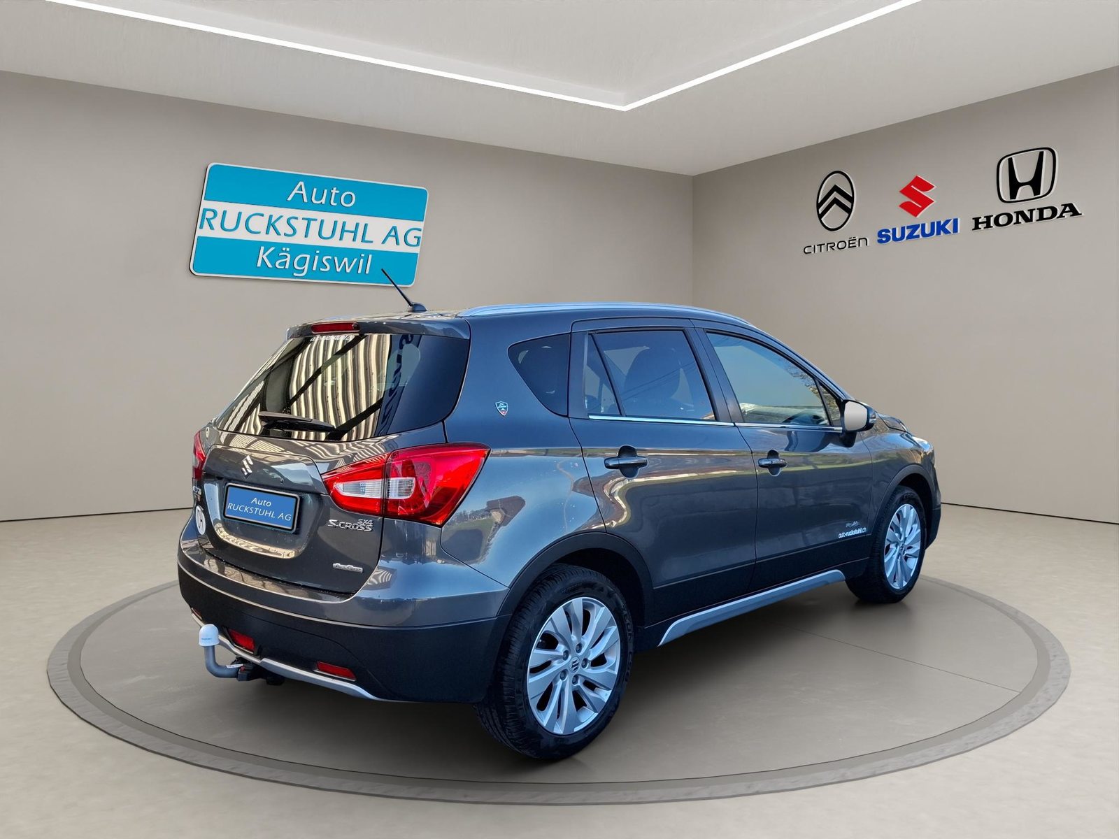 SUZUKI SX4 S-Cross 1.4 T Compact+ 4x4, Petrol, Second hand / Used, Automatic - 3