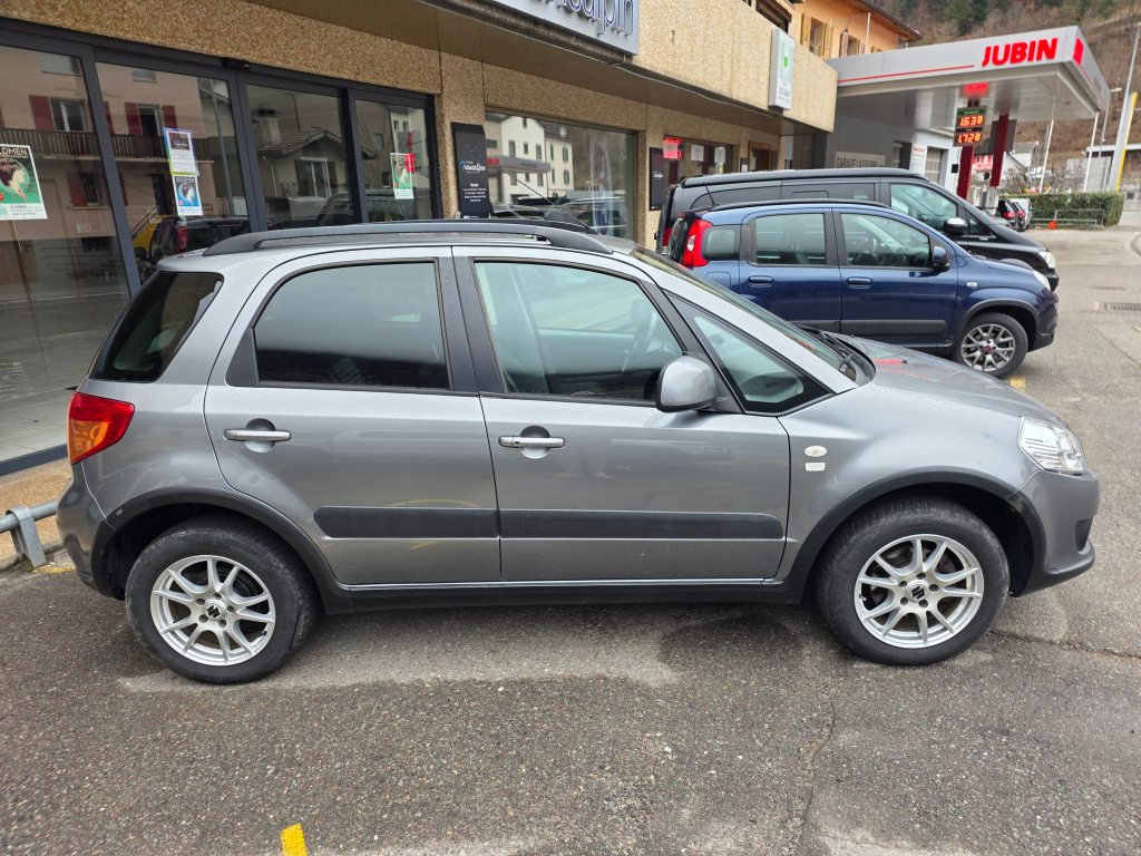 SUZUKI SX4 1.6 16V GL Top Piz Sulai 4WD, Benzin, Occasion / Gebraucht, Handschaltung - 4