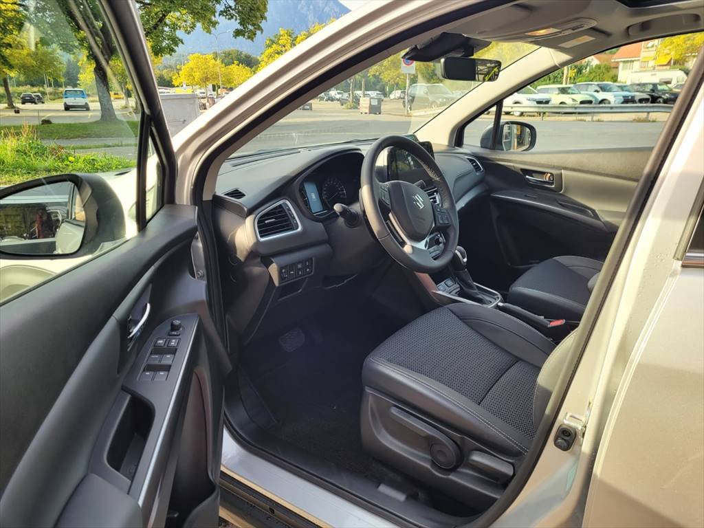 SUZUKI S-CROSS HYBRID Model 2022-, Essence, Voiture de démonstration, Automatique - 7
