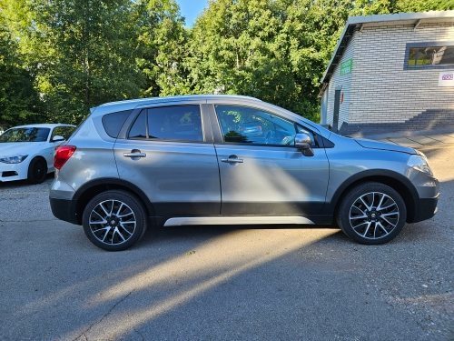 SUZUKI SX4 S-Cross 1.6 TD Piz Sulai 4x4, Diesel, Occasion / Utilisé, Automatique - 3