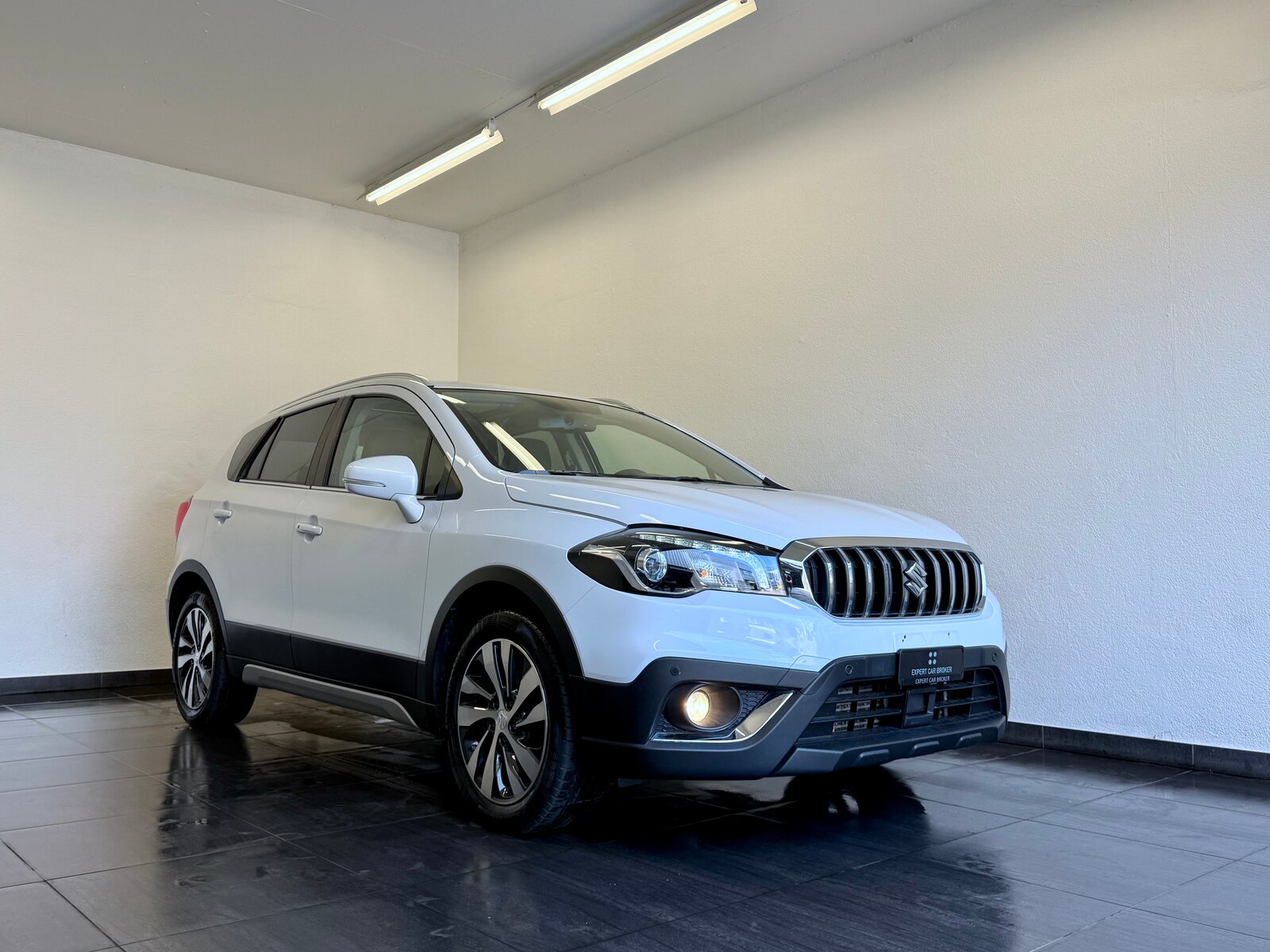 SUZUKI S-Cross, Petrol, Second hand / Used, Automatic - 3