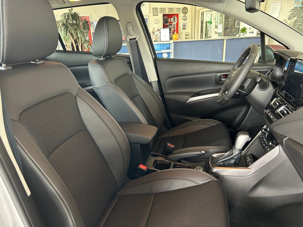 SUZUKI S-CROSS 1.4 T Sakura Top Hybrid 4x4, Hybride Leggero Benzina/Elettrica, Auto nuove, Automatico - 5