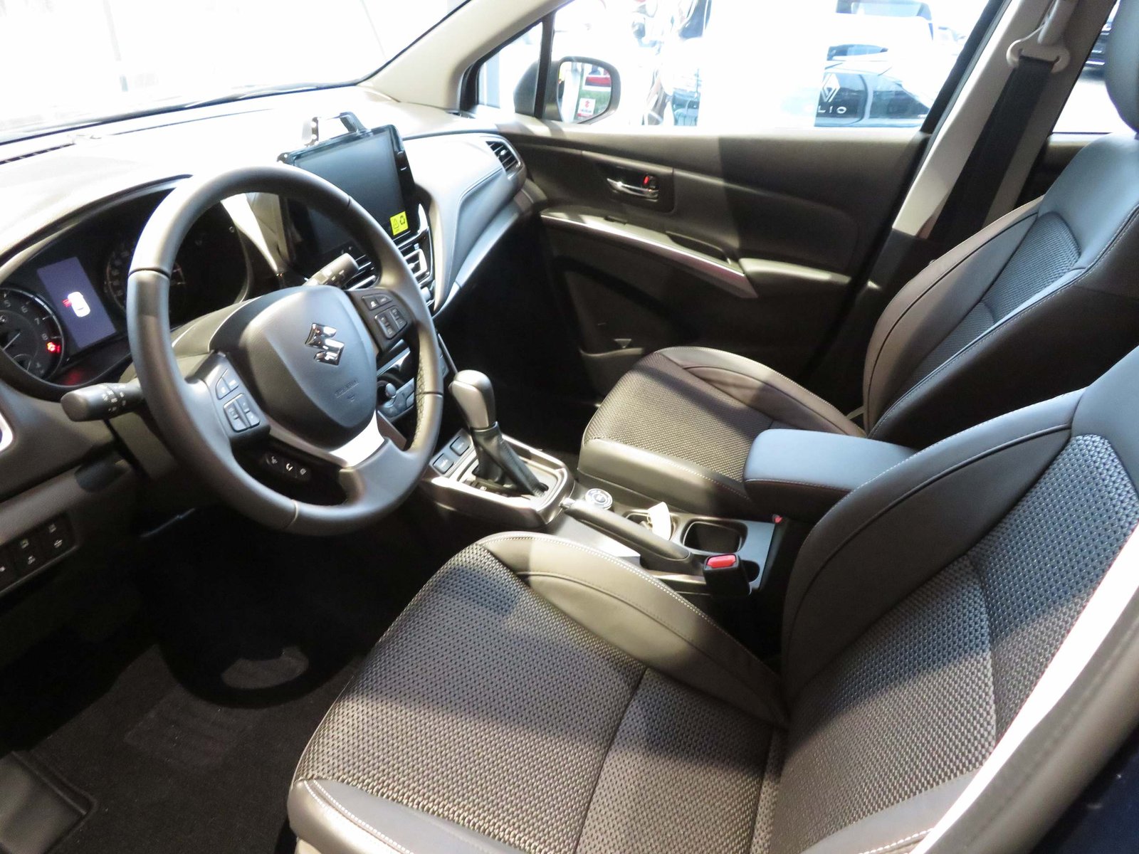 SUZUKI S-Cross 1.4 T Compact Top Hybrid 4x4, Mild-Hybrid Benzin/Elektro, Neuwagen, Automatik - 4