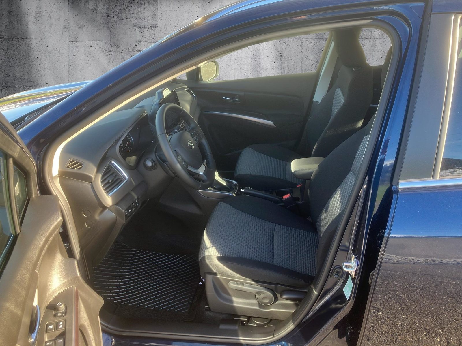 SUZUKI S-Cross 1.4 T Compact+ Hybrid 4x4, Mild-Hybrid Petrol/Electric, New car, Automatic - 6