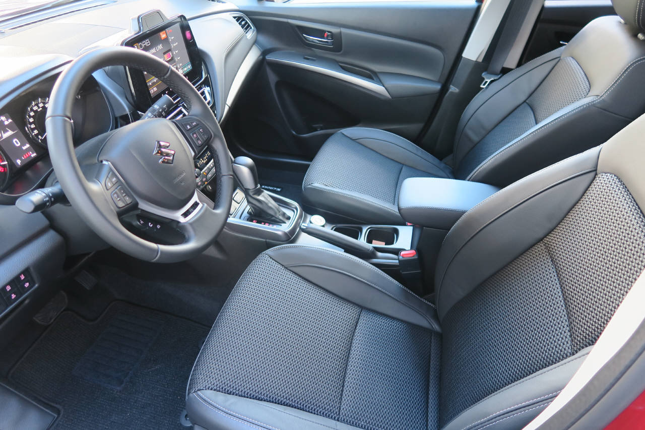 SUZUKI S-Cross 1.4 T Sakura Top Hybrid 4x4, Mild-Hybrid Benzin/Elektro, Neuwagen, Automatik - 4