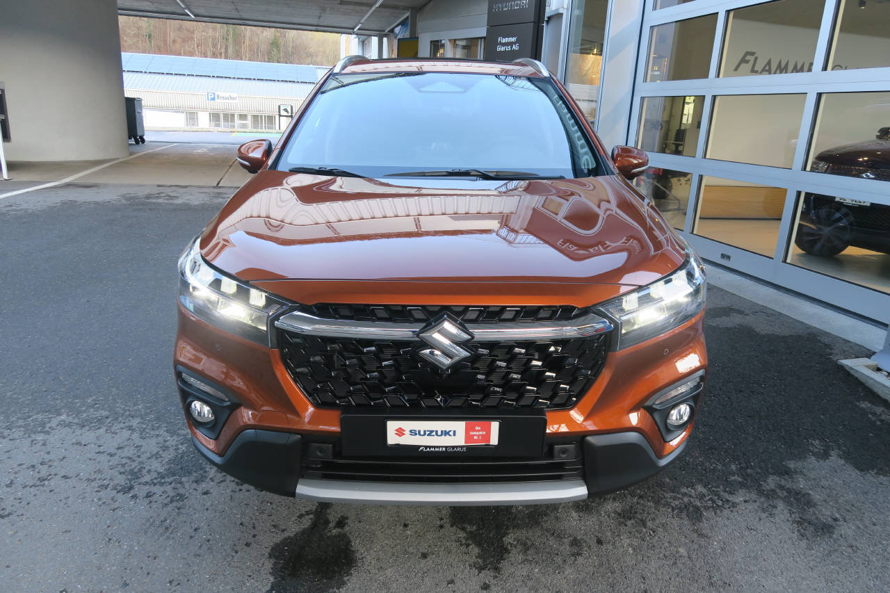 SUZUKI S-Cross 1.4 T Sakura Top Hybrid 4x4