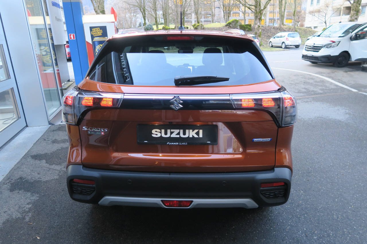 SUZUKI S-Cross 1.4 T Sakura Top Hybrid 4x4, Mild-Hybrid Benzin/Elektro, Neuwagen, Automatik - 3