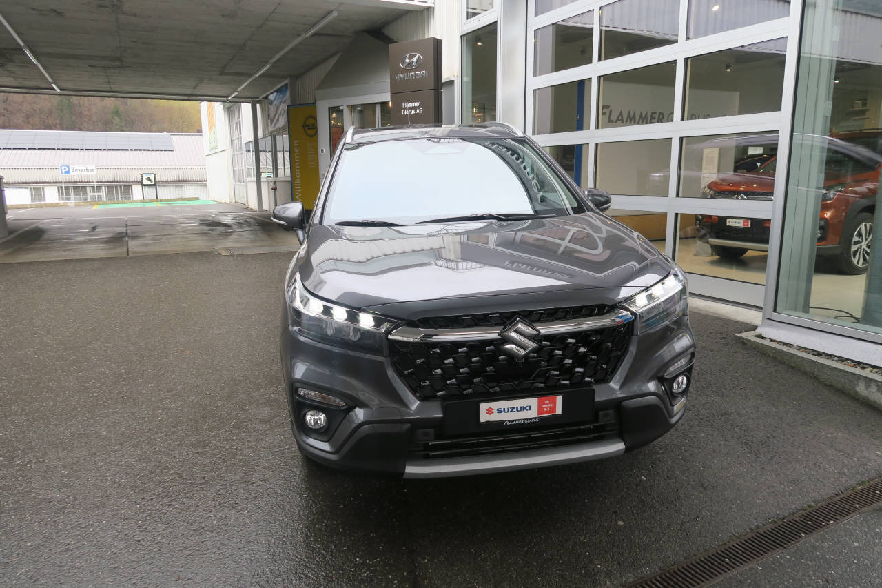 SUZUKI S-Cross 1.4 T Sakura Top Hybrid 4x4
