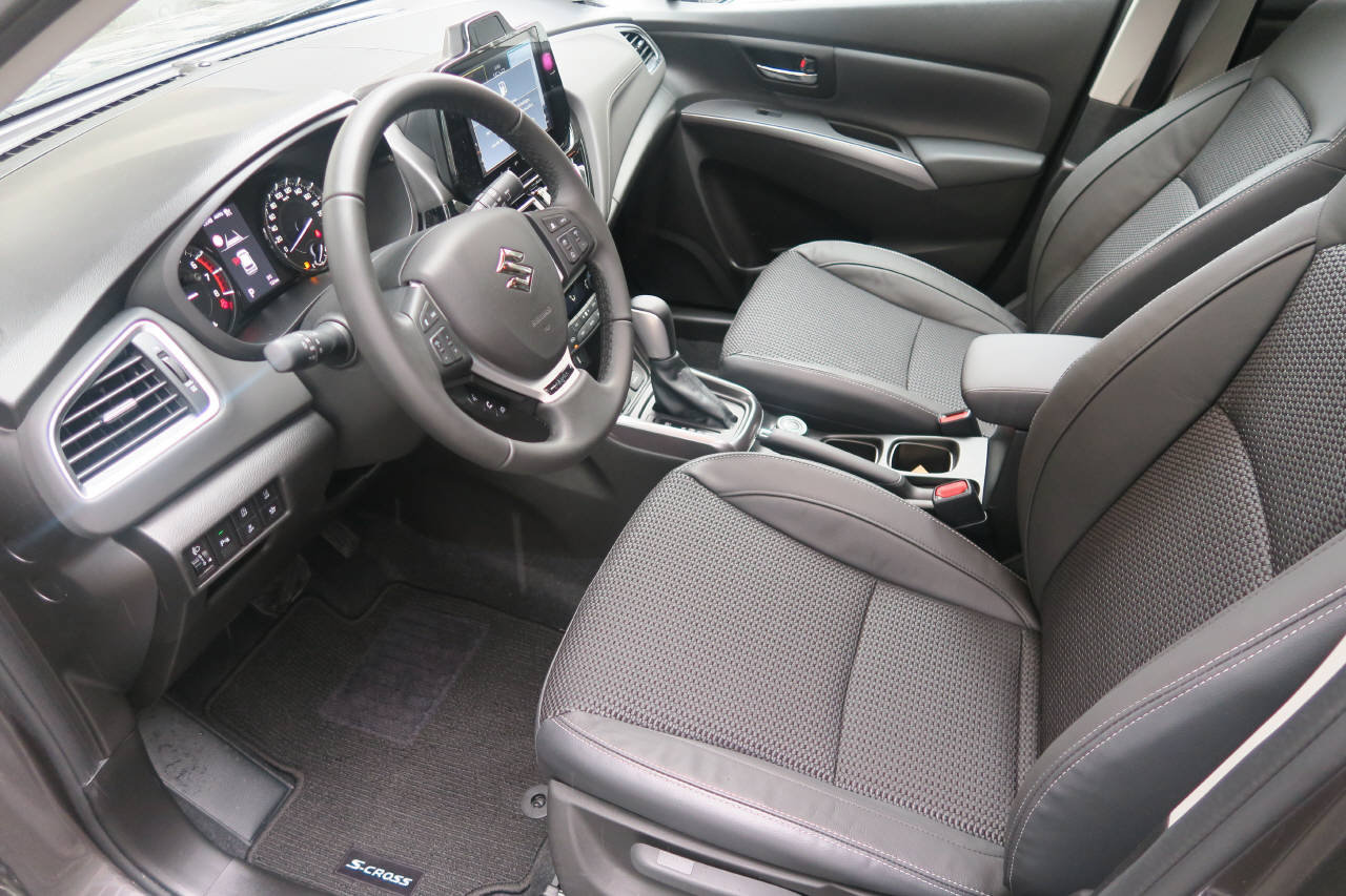 SUZUKI S-Cross 1.4 T Sakura Top Hybrid 4x4, Hybride Leggero Benzina/Elettrica, Auto nuove, Automatico - 4