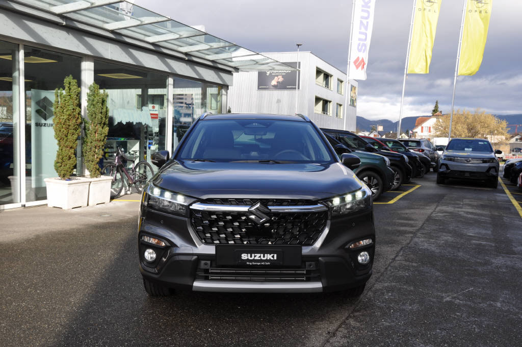SUZUKI S-Cross 1.4 T Sakura Top Hybrid 4x4, Mild-Hybrid Benzin/Elektro, Neuwagen, Automatik - 2