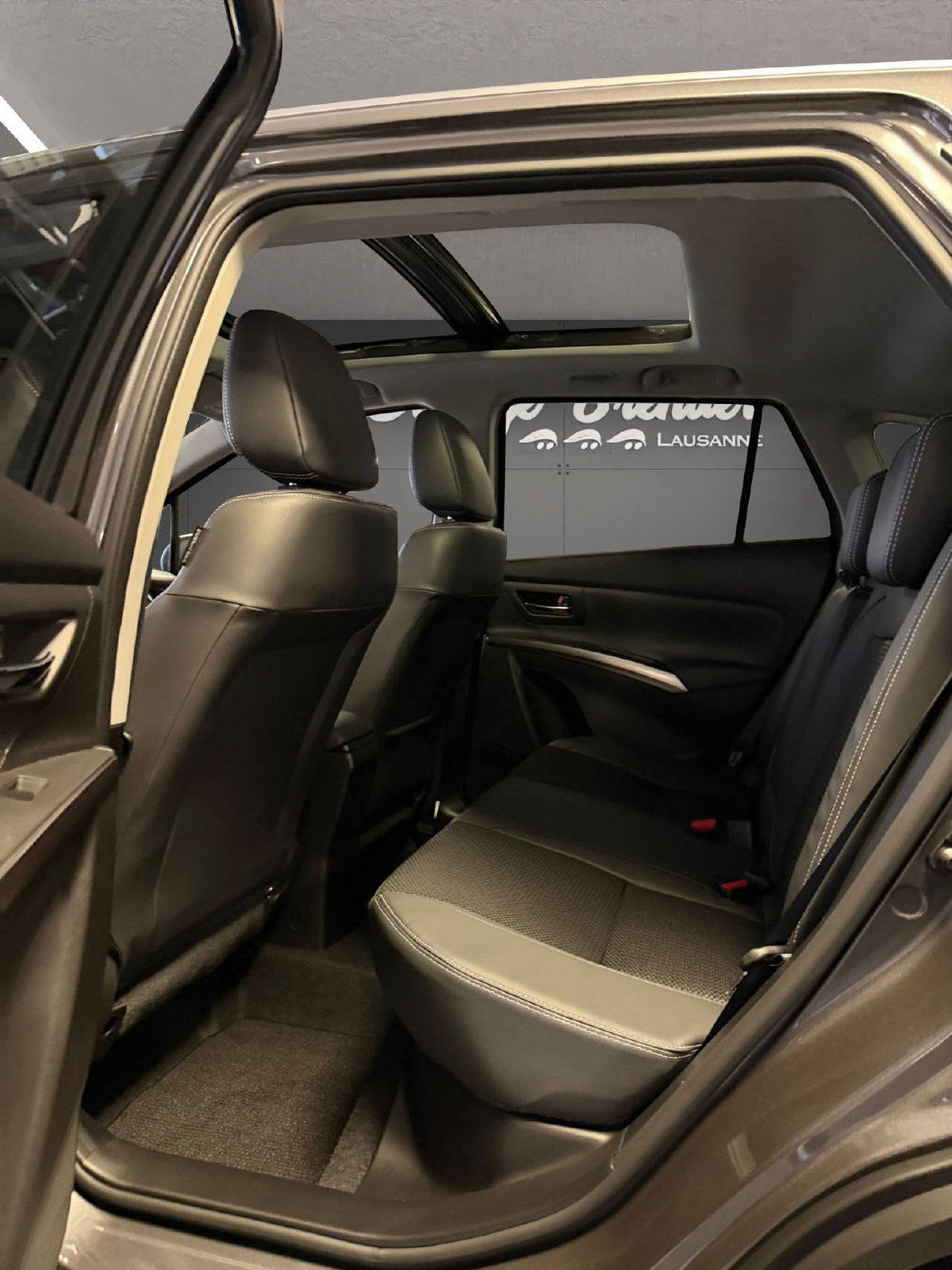 SUZUKI S-Cross 1.4 T Sakura Top Hybrid 4x4, Mild-Hybrid Benzin/Elektro, Neuwagen, Automatik - 6