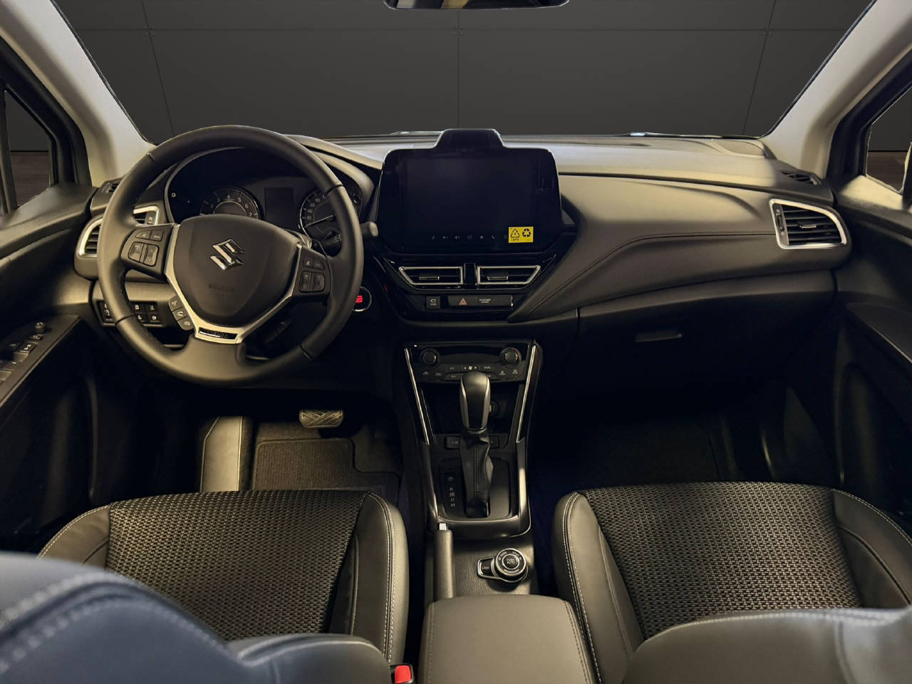 SUZUKI S-Cross 1.4 T Sakura Top Hybrid 4x4, Mild-Hybrid Benzin/Elektro, Neuwagen, Automatik - 7