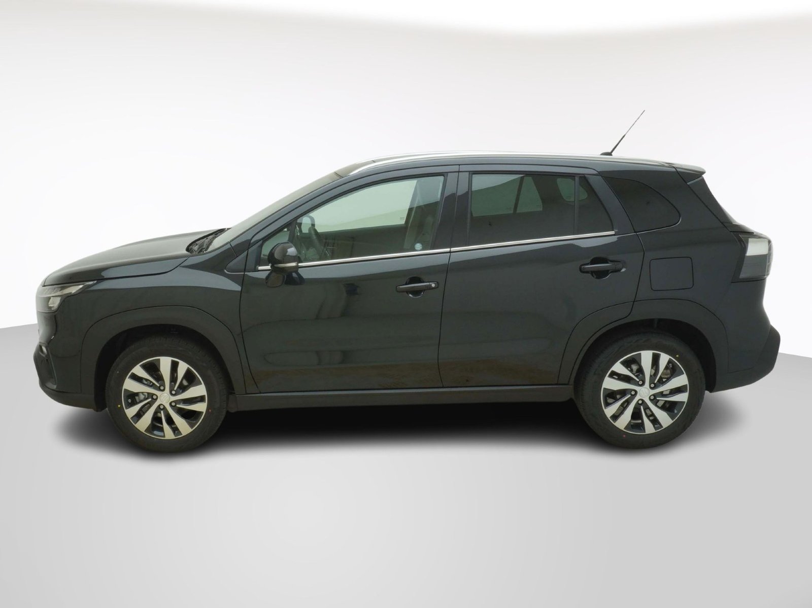 SUZUKI S-Cross 1.4 T Compact Top Hybrid 4x4, Petrol, New car, Automatic - 2