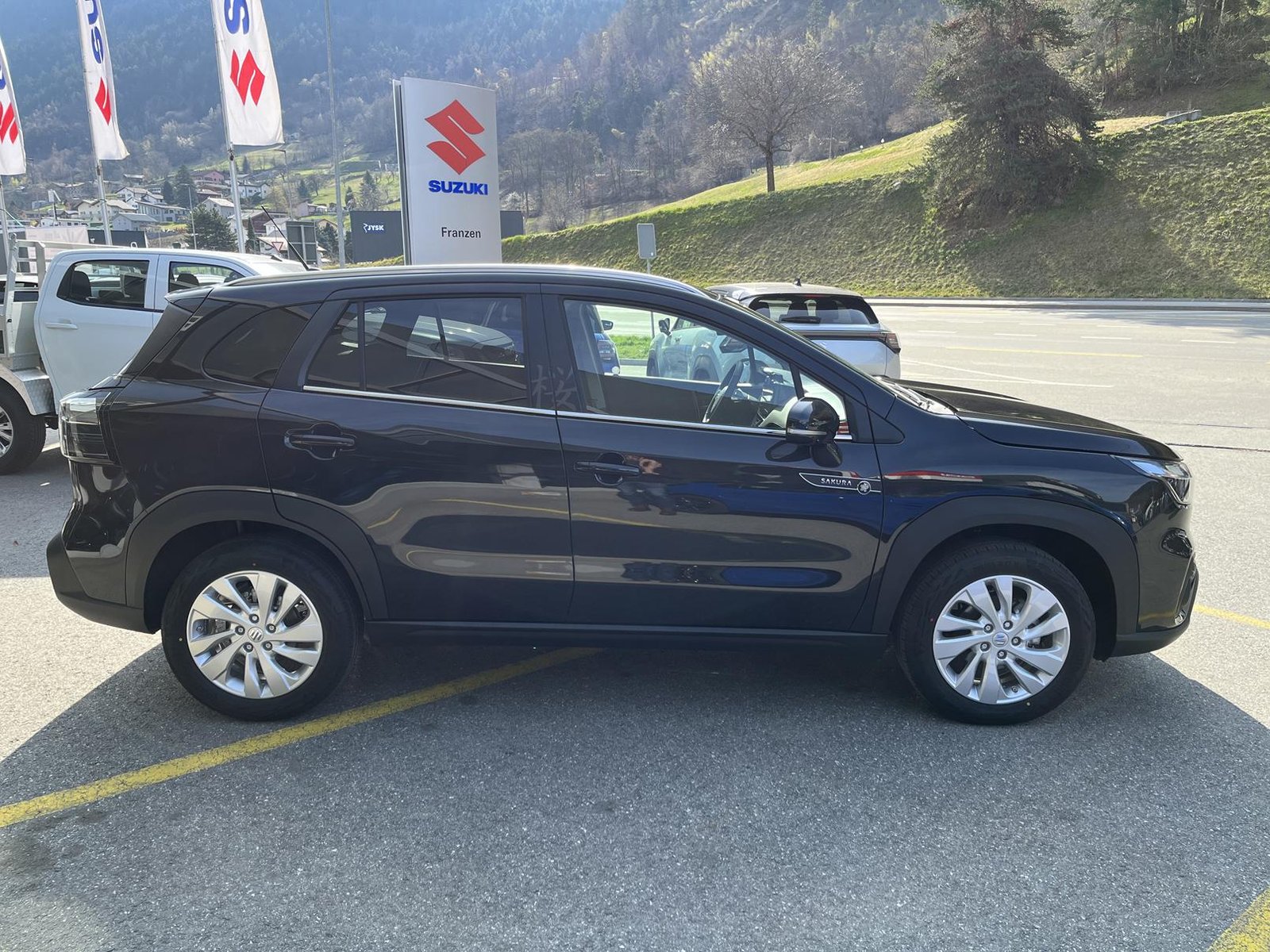 SUZUKI S-Cross 1.4 T Sakura Hybrid 4x4, Hybride Léger Essence/Électricité, Voiture nouvelle, Automatique - 3
