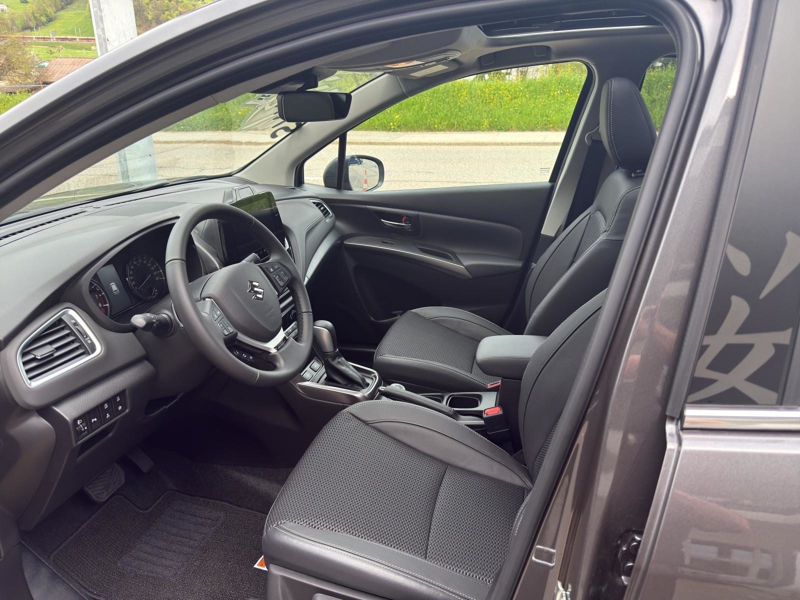 SUZUKI S-Cross 1.4 T Sakura Top Hybrid 4x4, Hybride Léger Essence/Électricité, Voiture nouvelle, Automatique - 7