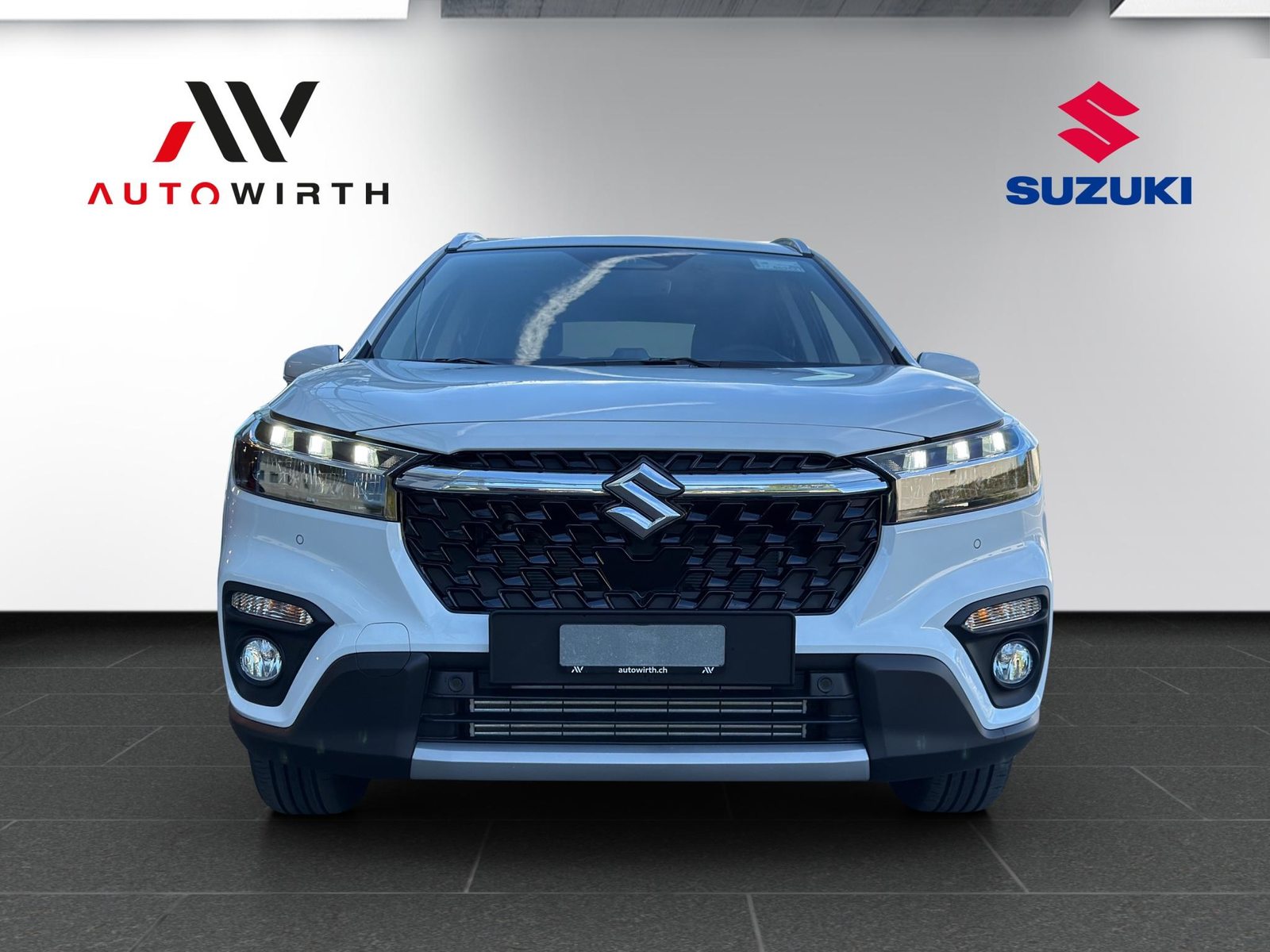 SUZUKI S-Cross 1.4 T Compact+ Hybrid 4x4, Mild-Hybrid Petrol/Electric, New car, Automatic - 2