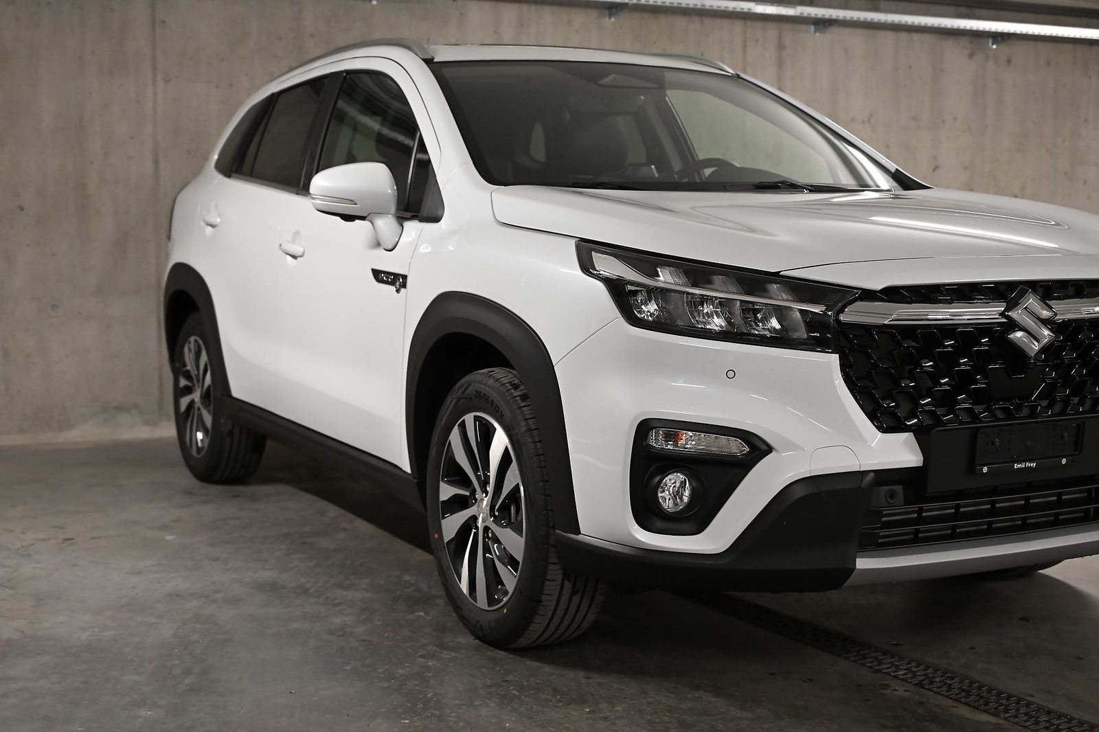 SUZUKI S-Cross 1.4 T Sakura Top Hybrid 4x4, Mild-Hybrid Benzin/Elektro, Neuwagen, Automatik - 4