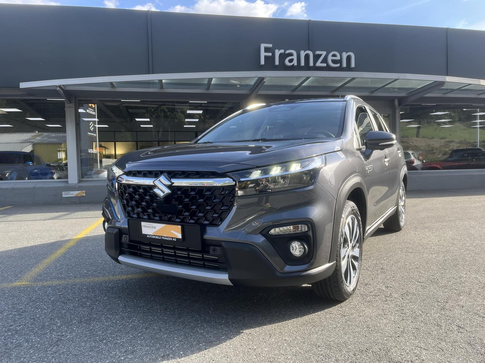 SUZUKI S-Cross 1.4 T Sakura Top Hybrid 4x4, Hybride Léger Essence/Électricité, Voiture nouvelle, Automatique - 2