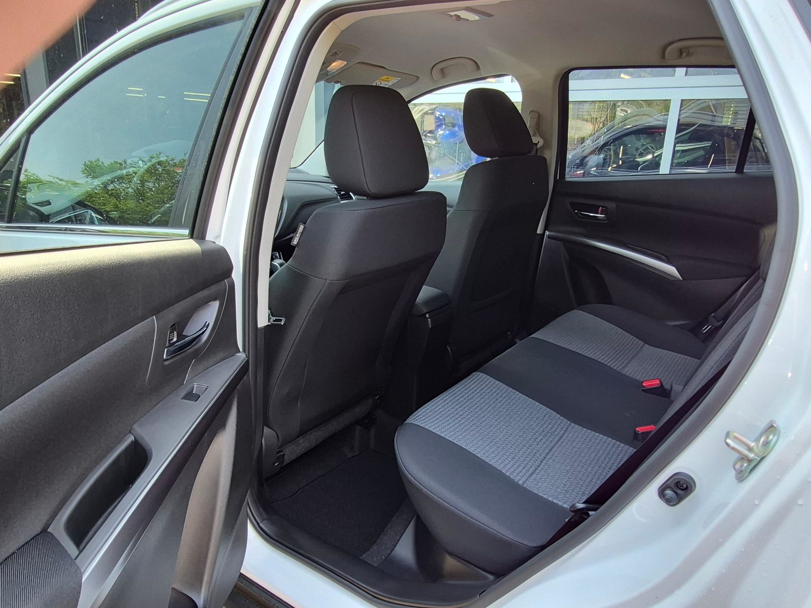 SUZUKI S-Cross 1.4 T Sakura Hybrid 4x4, Mild-Hybrid Benzin/Elektro, Neuwagen, Automatik - 5