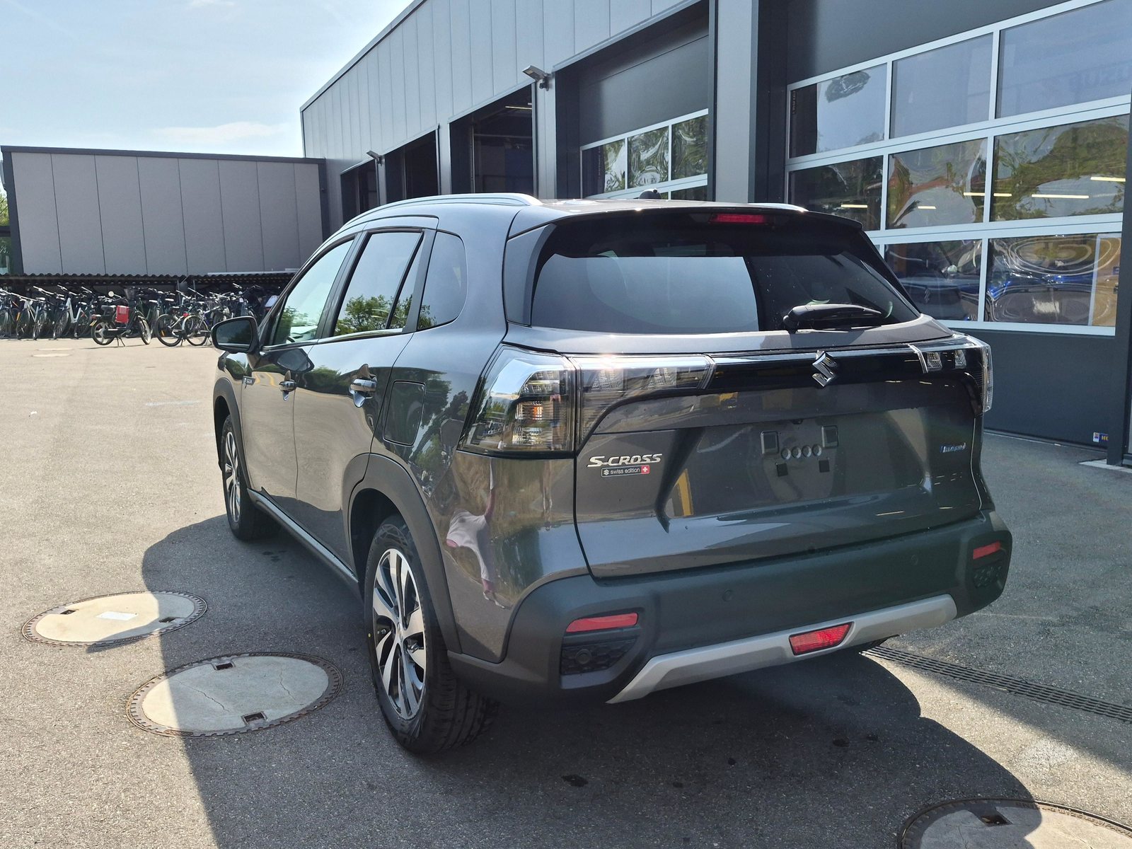 SUZUKI S-Cross 1.4 T Sakura Top Hybrid 4x4, Mild-Hybrid Benzin/Elektro, Neuwagen, Automatik - 3