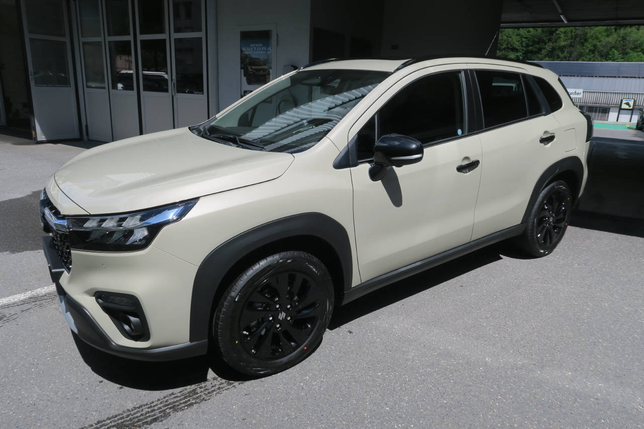 SUZUKI S-Cross 1.4 T Black Edition Top Hybrid 4x4