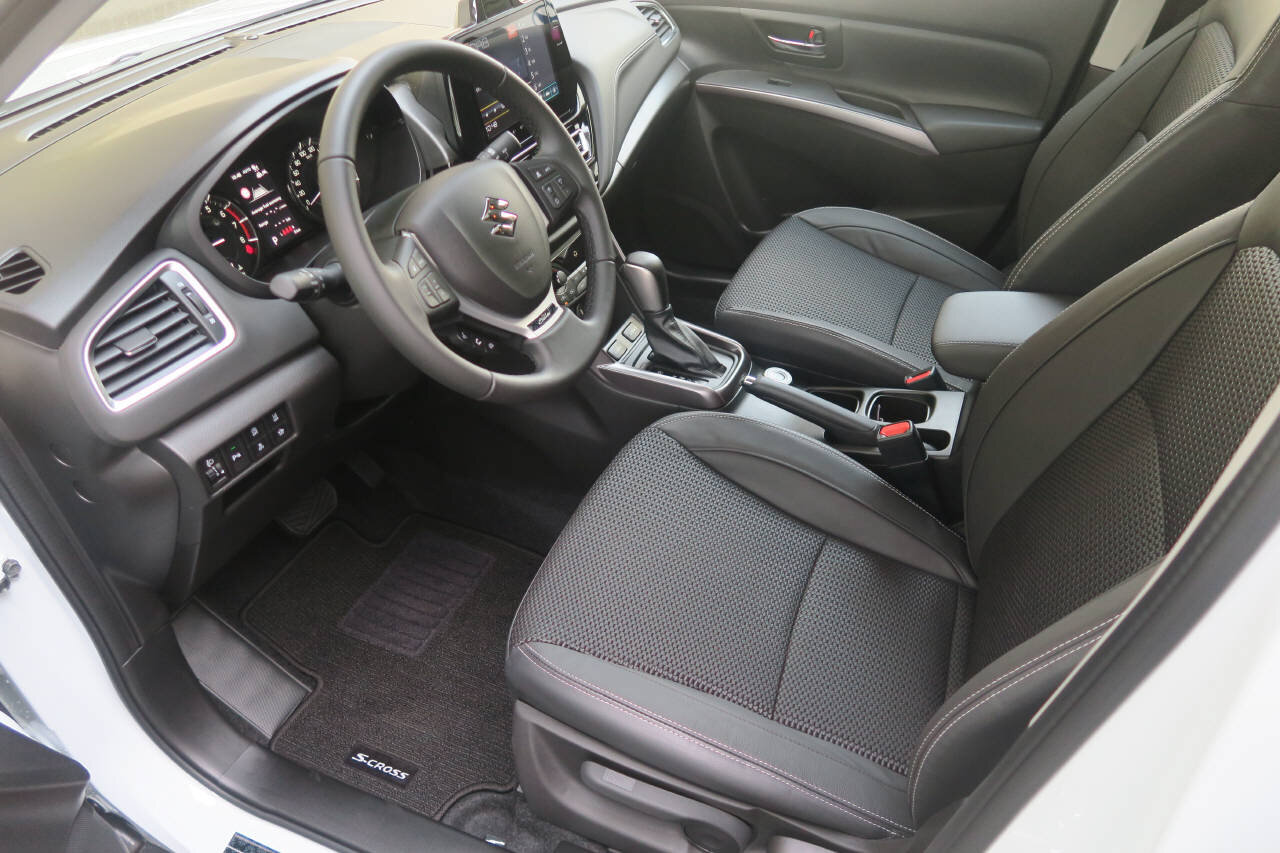 SUZUKI S-Cross 1.4 T Piz Sulai Top Hybrid 4x4, Hybride Léger Essence/Électricité, Voiture nouvelle, Automatique - 4