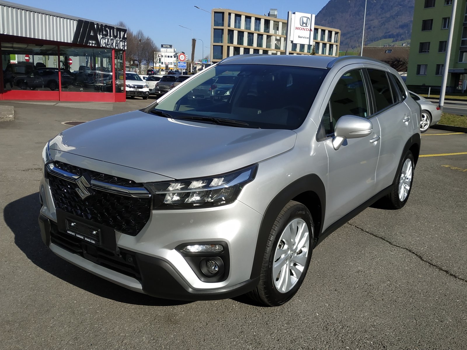 SUZUKI S-Cross 1.5 Compact+ Hybrid, Full-Hybrid Petrol/Electric, Second hand / Used, Automatic - 3