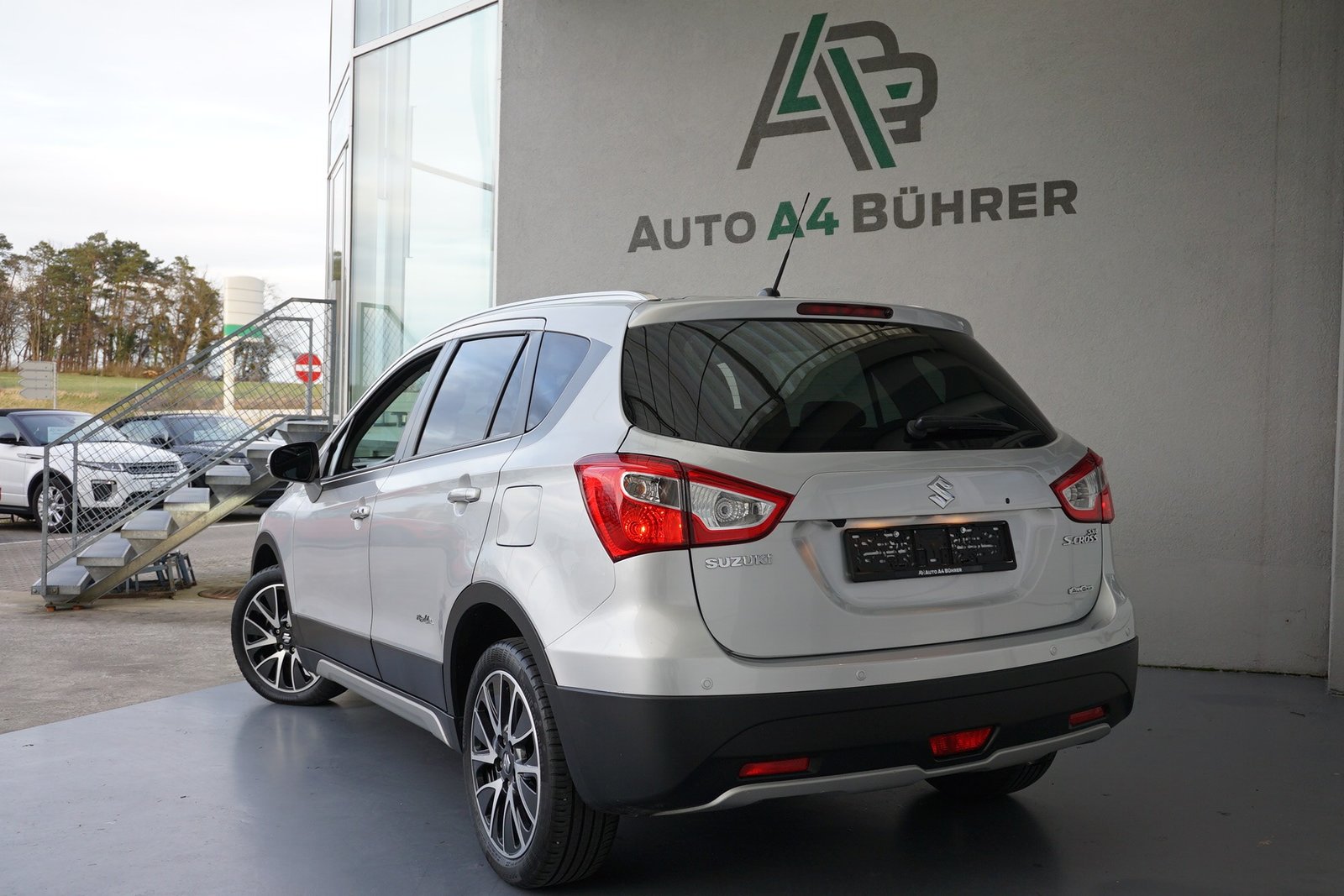 SUZUKI SX-4 S-Cross 1,6 TD PizSulai Automat 4WD mit Lederaus, Diesel, Second hand / Used, Automatic - 7