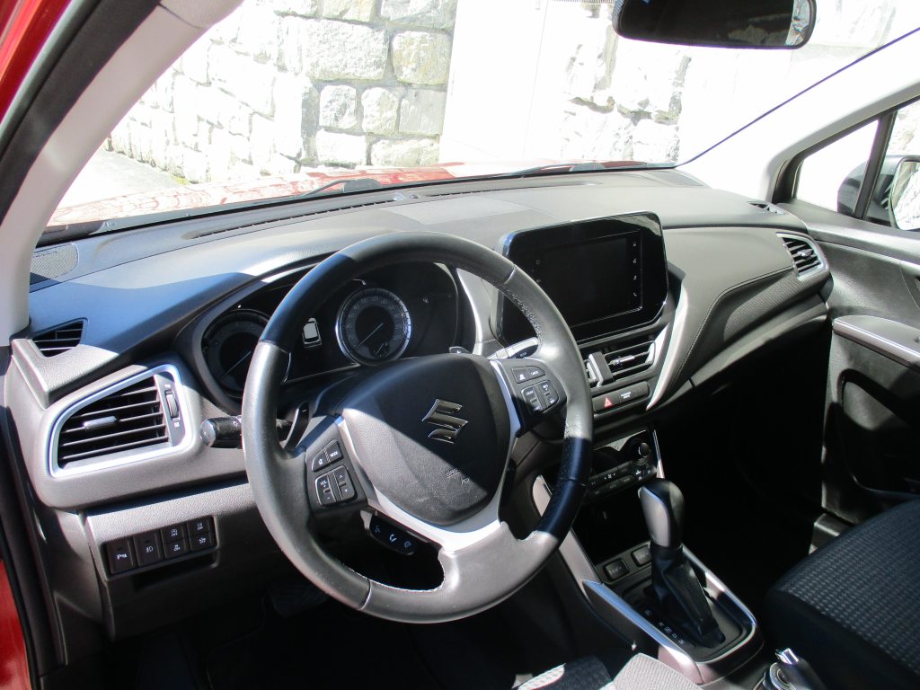SUZUKI S-CROSS 1.4 T Compact+ Hybrid 4x4, Mild-Hybrid Benzin/Elektro, Occasion / Gebraucht, Automatik - 4