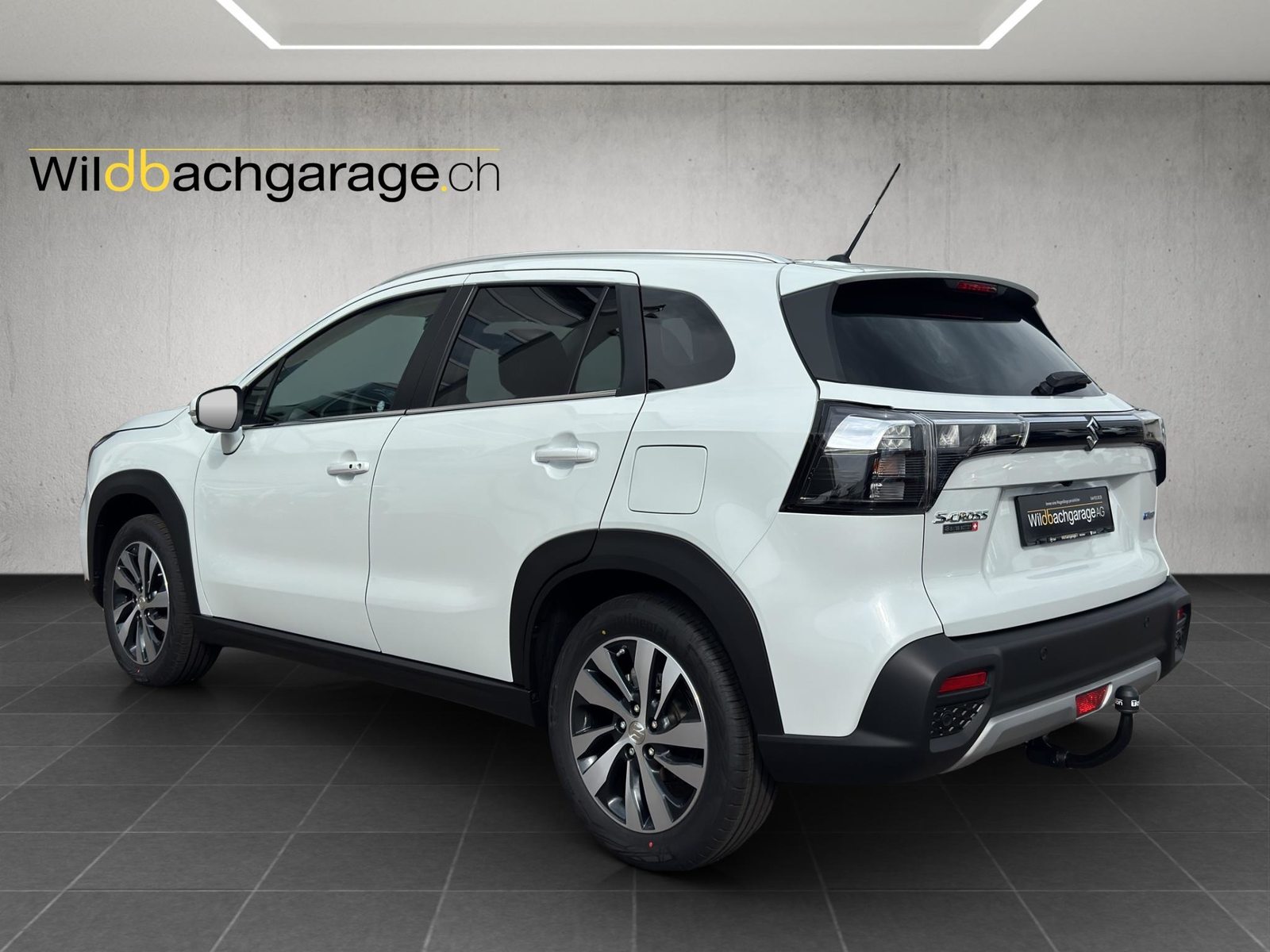 SUZUKI S-Cross 1.4 T Compact Top Hybrid 4x4, Mild-Hybrid Petrol/Electric, Ex-demonstrator, Automatic - 3