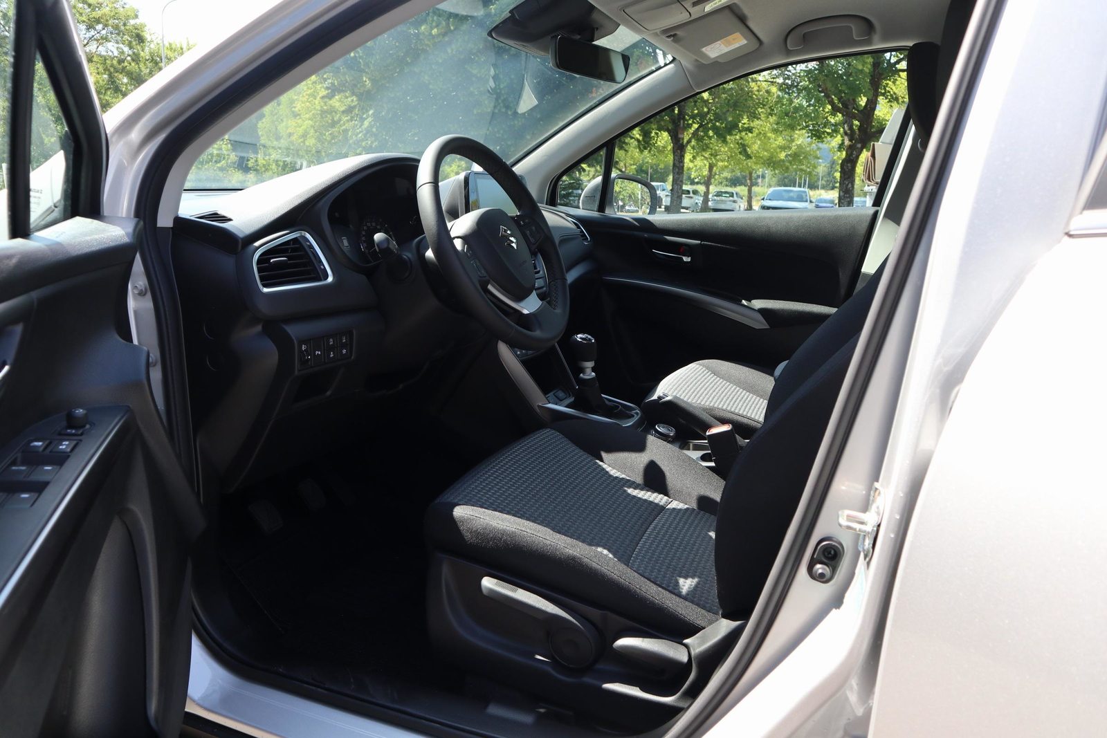 SUZUKI S-Cross 1.4 T Compact+ Hybrid 4x4, Mild-Hybrid Petrol/Electric, Ex-demonstrator, Manual - 7