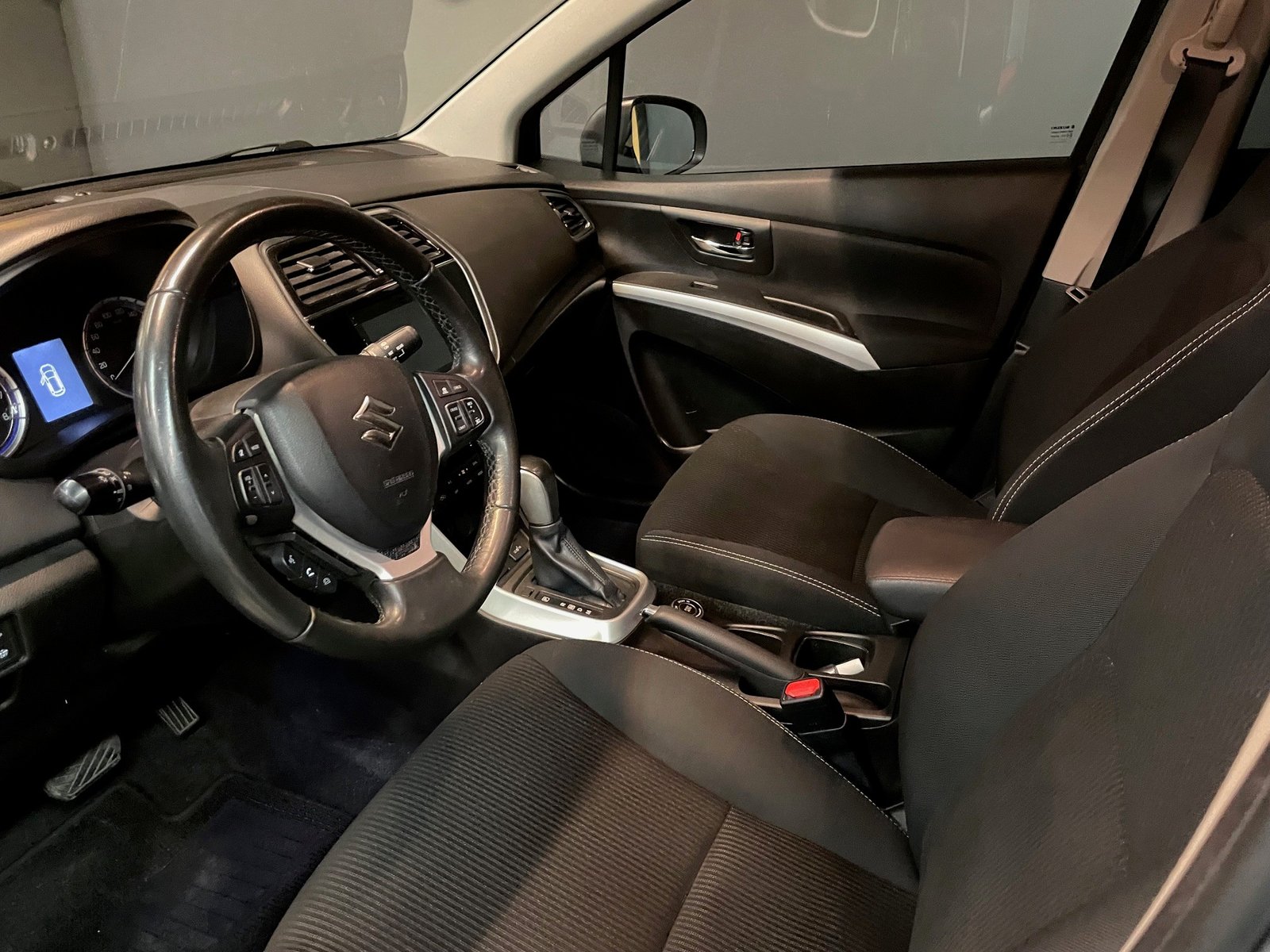 SUZUKI SX4 S-Cross 1.4GenT HybAT, Hybride Léger Essence/Électricité, Occasion / Utilisé, Automatique - 4