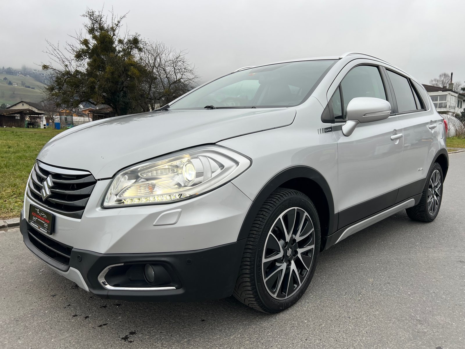 SUZUKI SX4 S-Cross 1.6 TD PizSulai Top 4WD TCSS