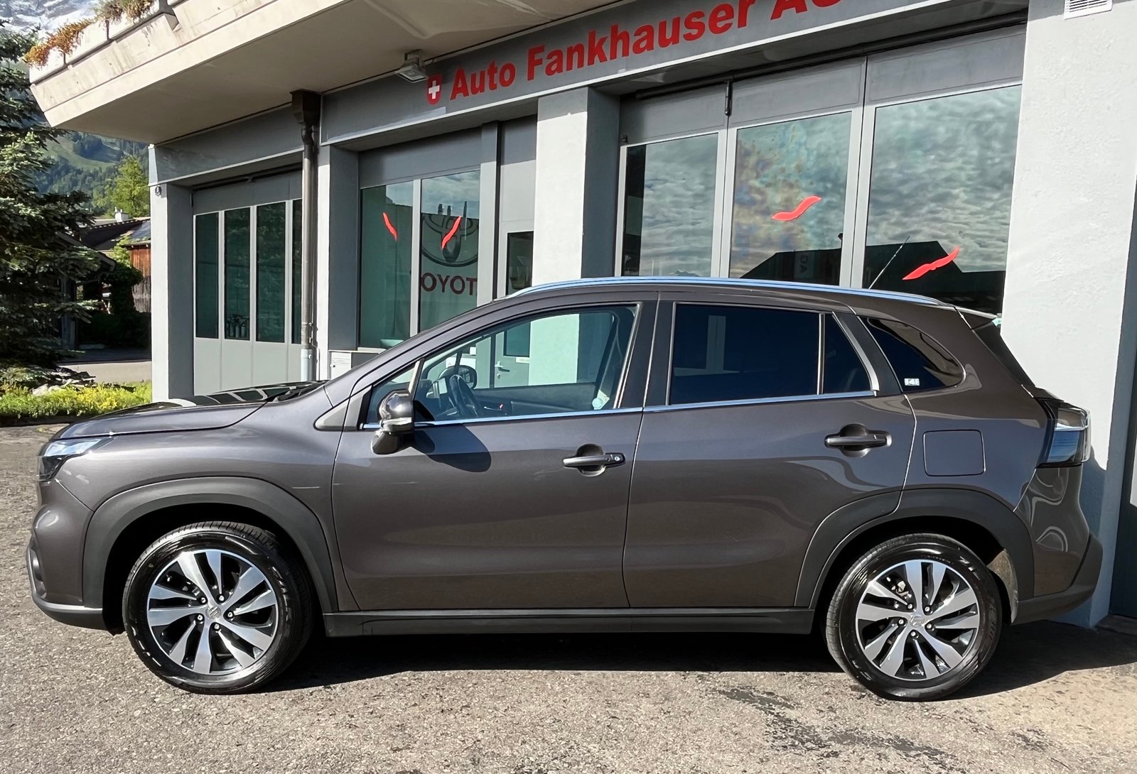 SUZUKI SX4 S-Cross 1.4 16V Compact Top Hybrid 4WD Automatic, Mild-Hybrid Petrol/Electric, Second hand / Used, Automatic - 4