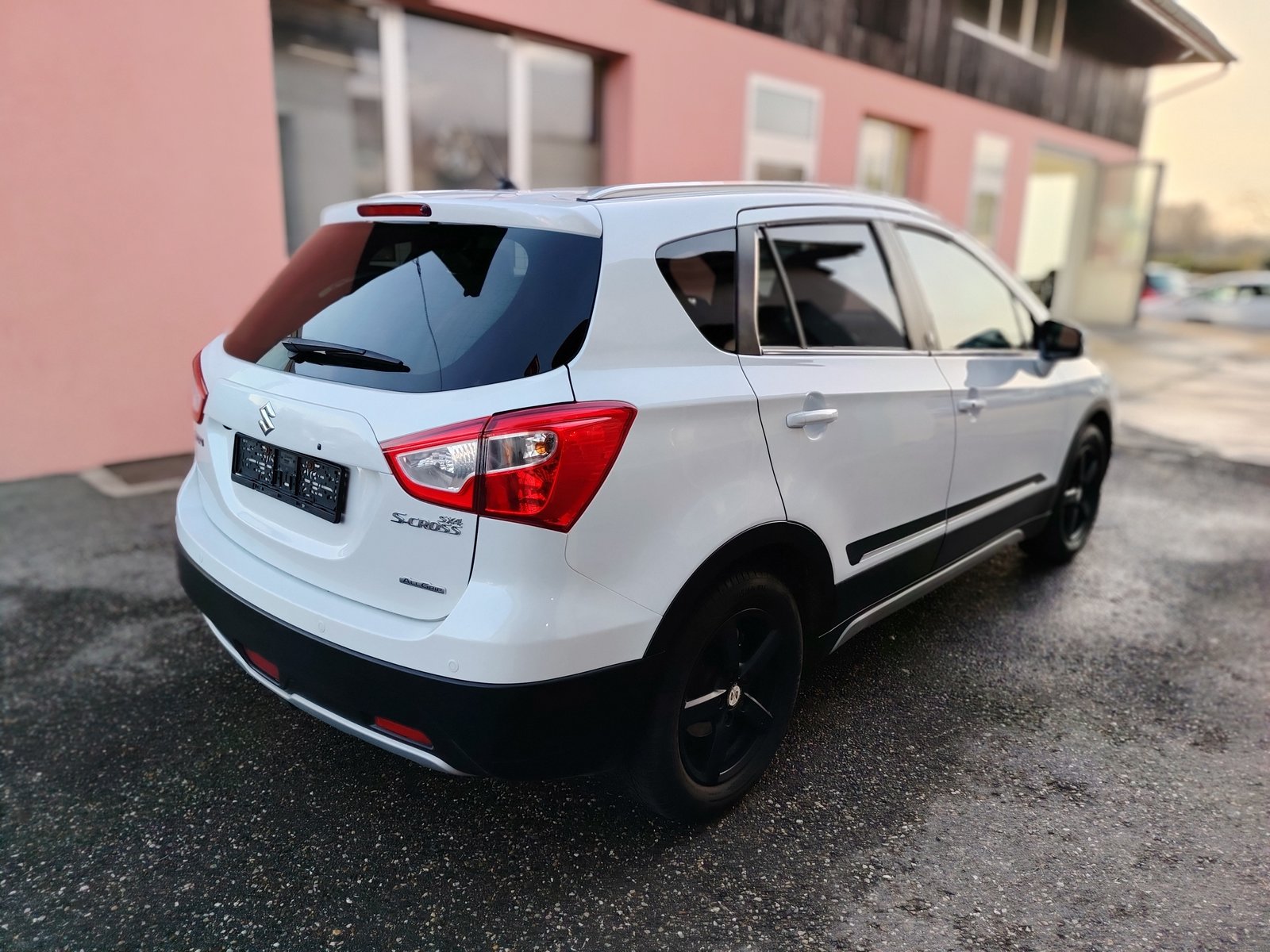 SUZUKI SX4 S-Cross 1.6 16V Sergio Cellano Top 4WD, Essence, Occasion / Utilisé, Manuelle - 4