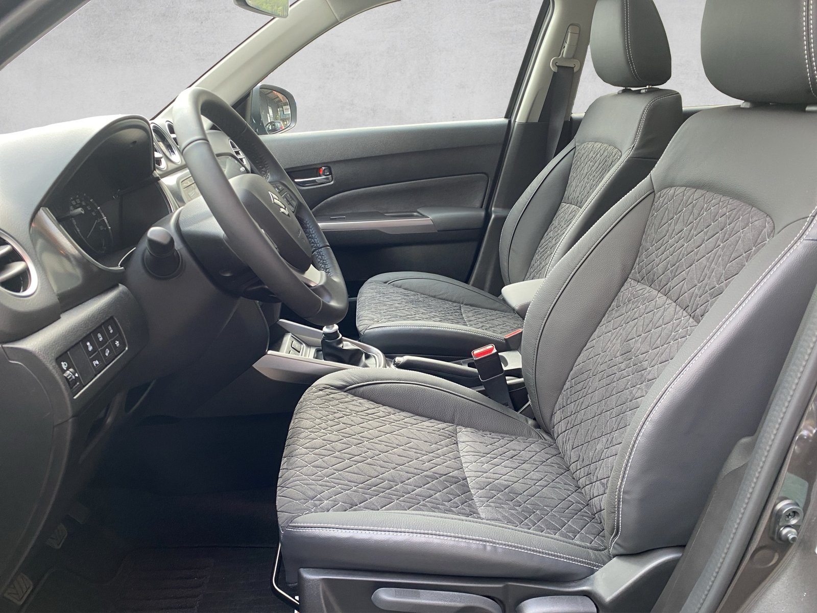 SUZUKI Vitara 1.4 Boosterjet Compact Top 4x4 Hybrid Automatic, Essence, Voiture nouvelle, Automatique - 7