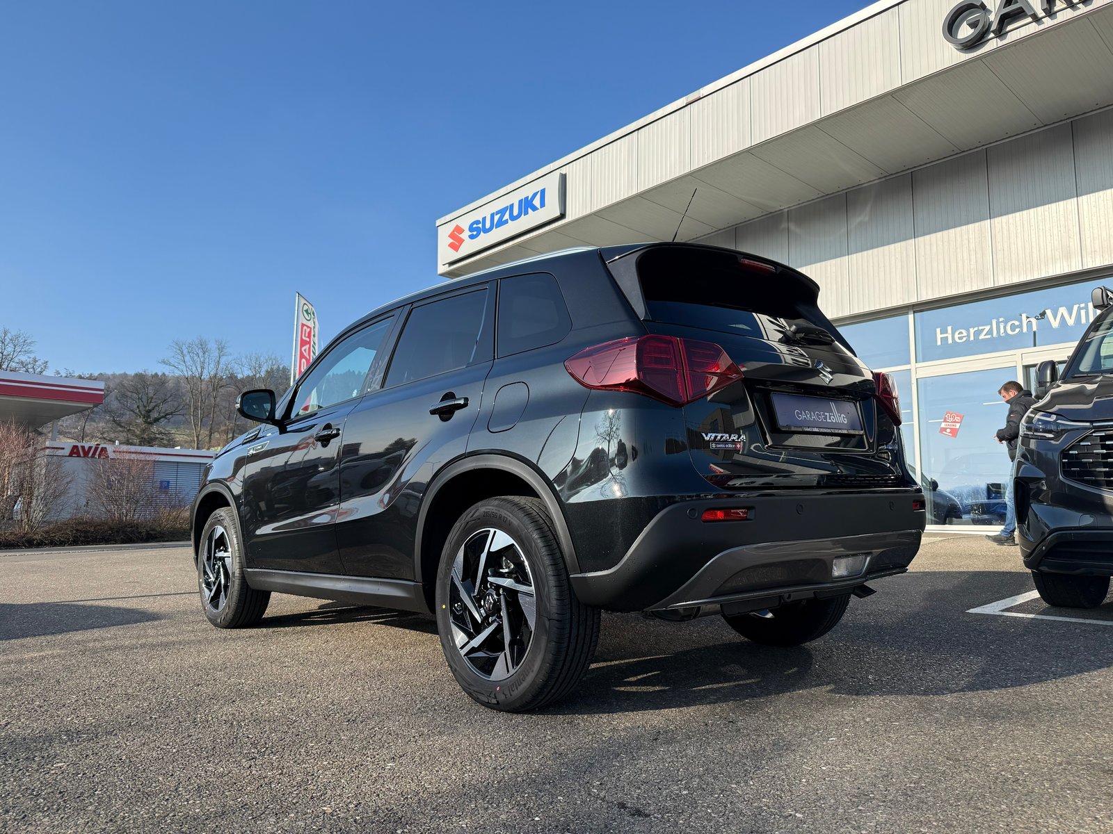SUZUKI Vitara 1.4 Boosterjet Sakura Top 4x4 Hybrid Automatic, Petrol, New car, Automatic - 4