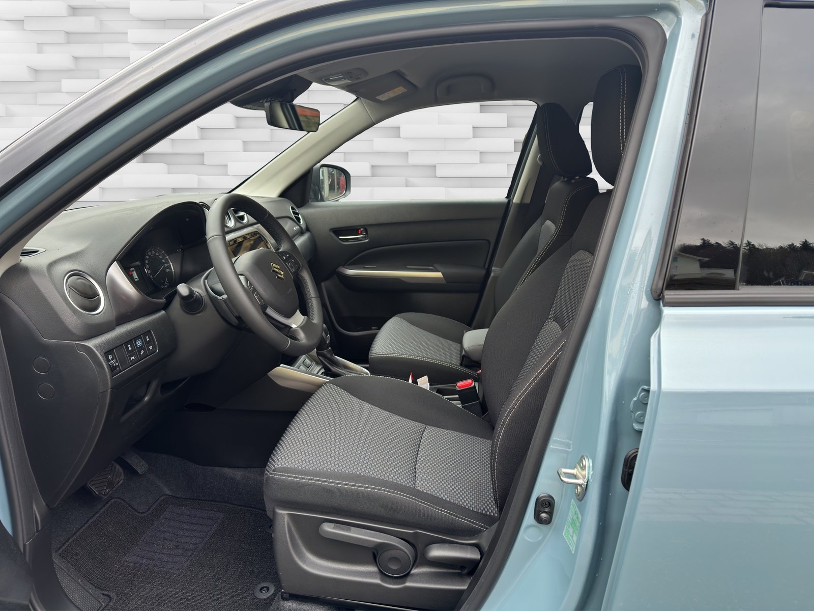 SUZUKI Vitara 1.4 Boosterjet Sakura 4x4 Hybrid Automatic, Benzin, Neuwagen, Automatik - 5