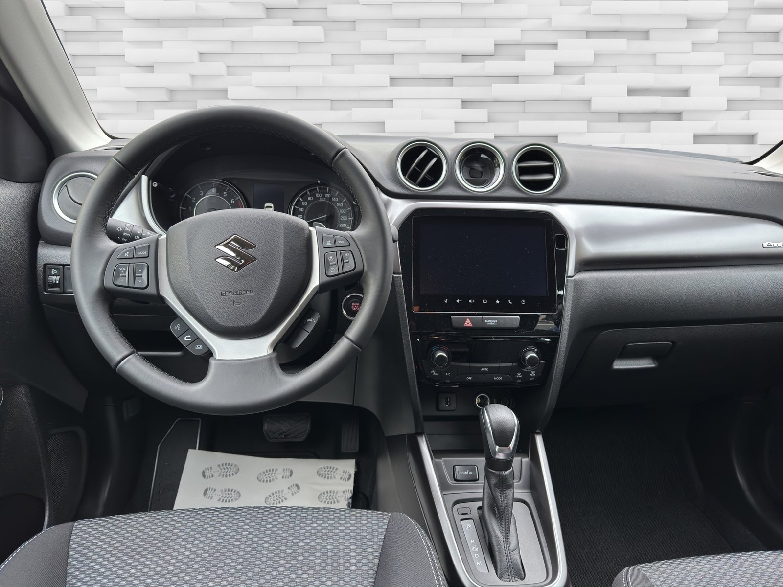 SUZUKI Vitara 1.4 Boosterjet Sakura 4x4 Hybrid Automatic, Benzin, Neuwagen, Automatik - 7